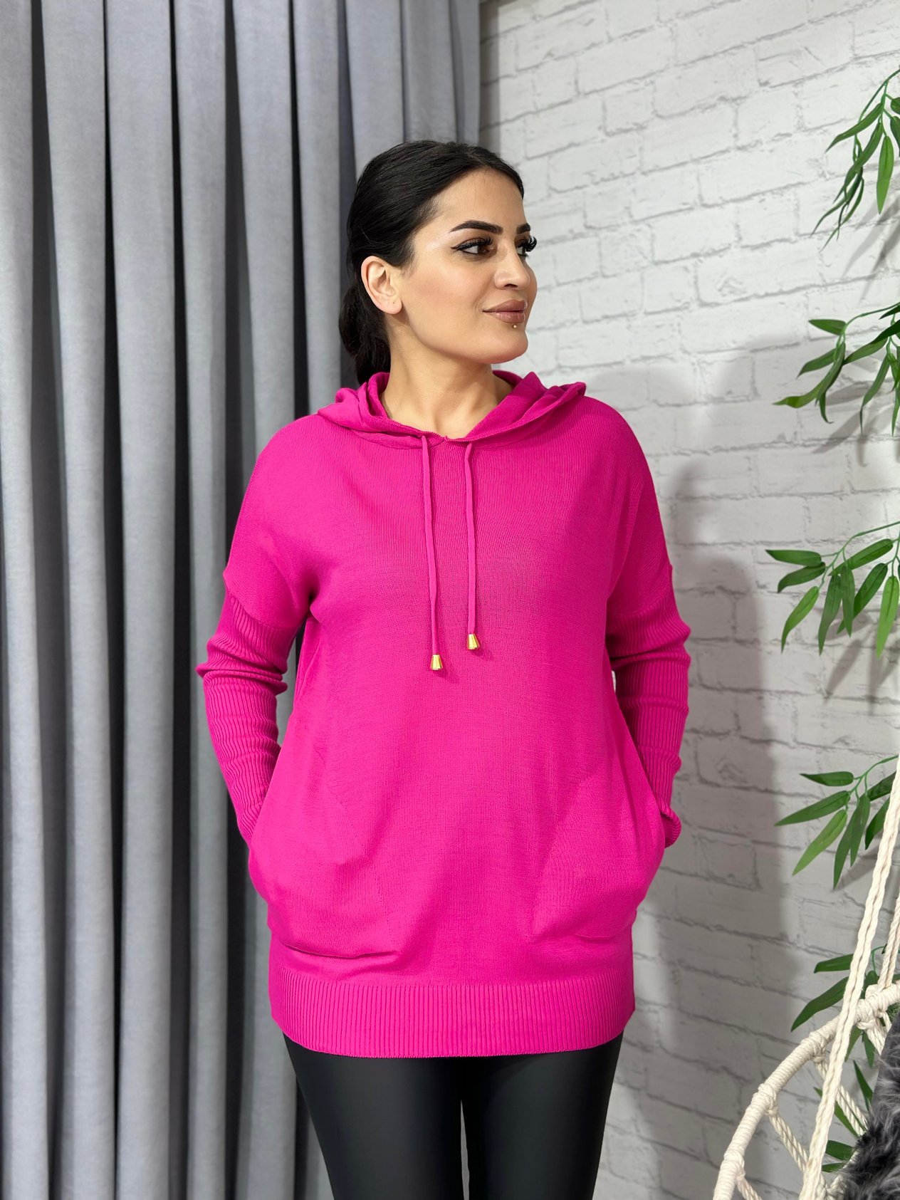 Agnes Pembe Kapüşonlu Cepli Triko Kazak