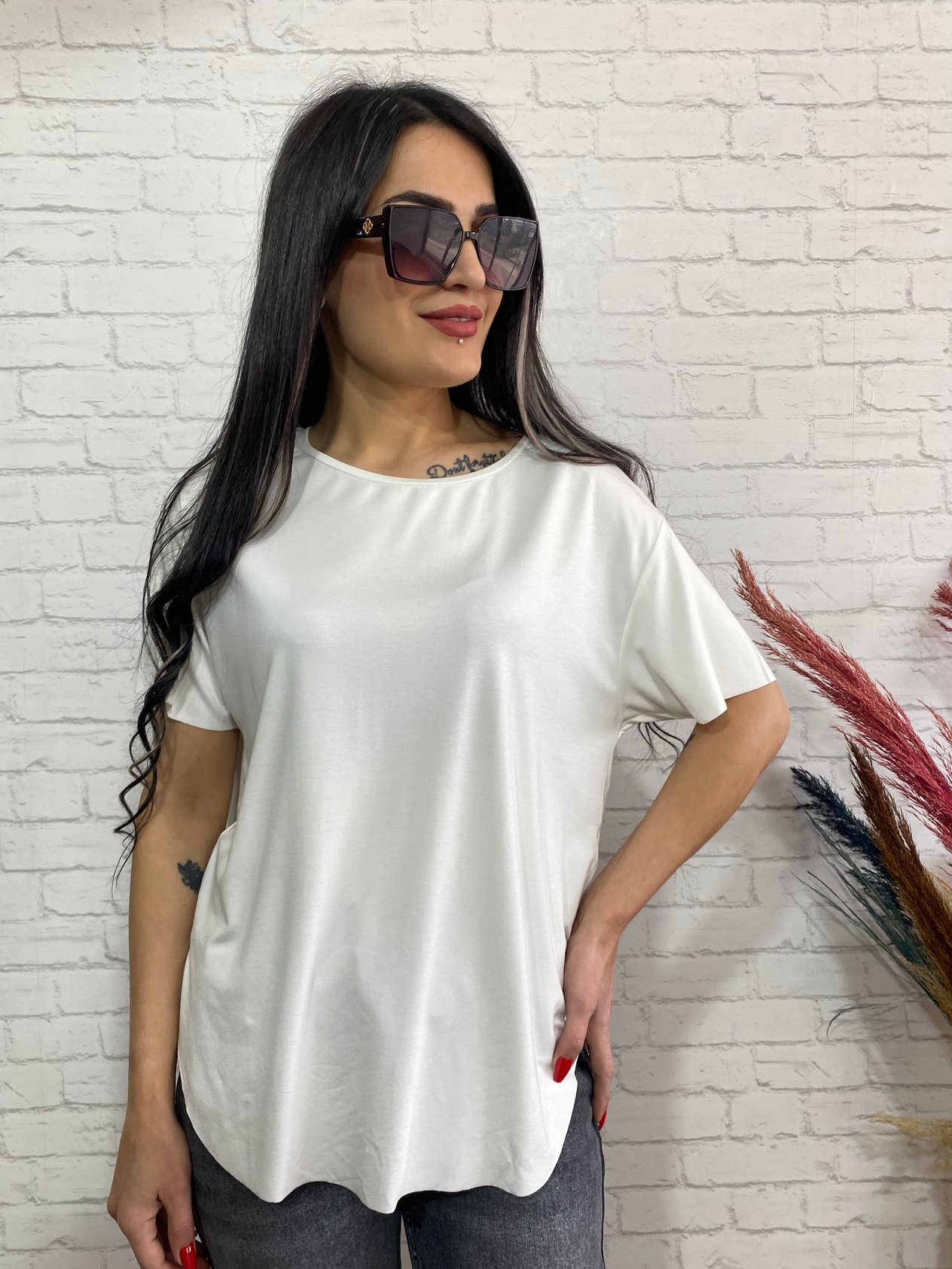 Beyaz Bisiklet Yaka Oval Kesim Modal Kumaş Orijinal Tshirt