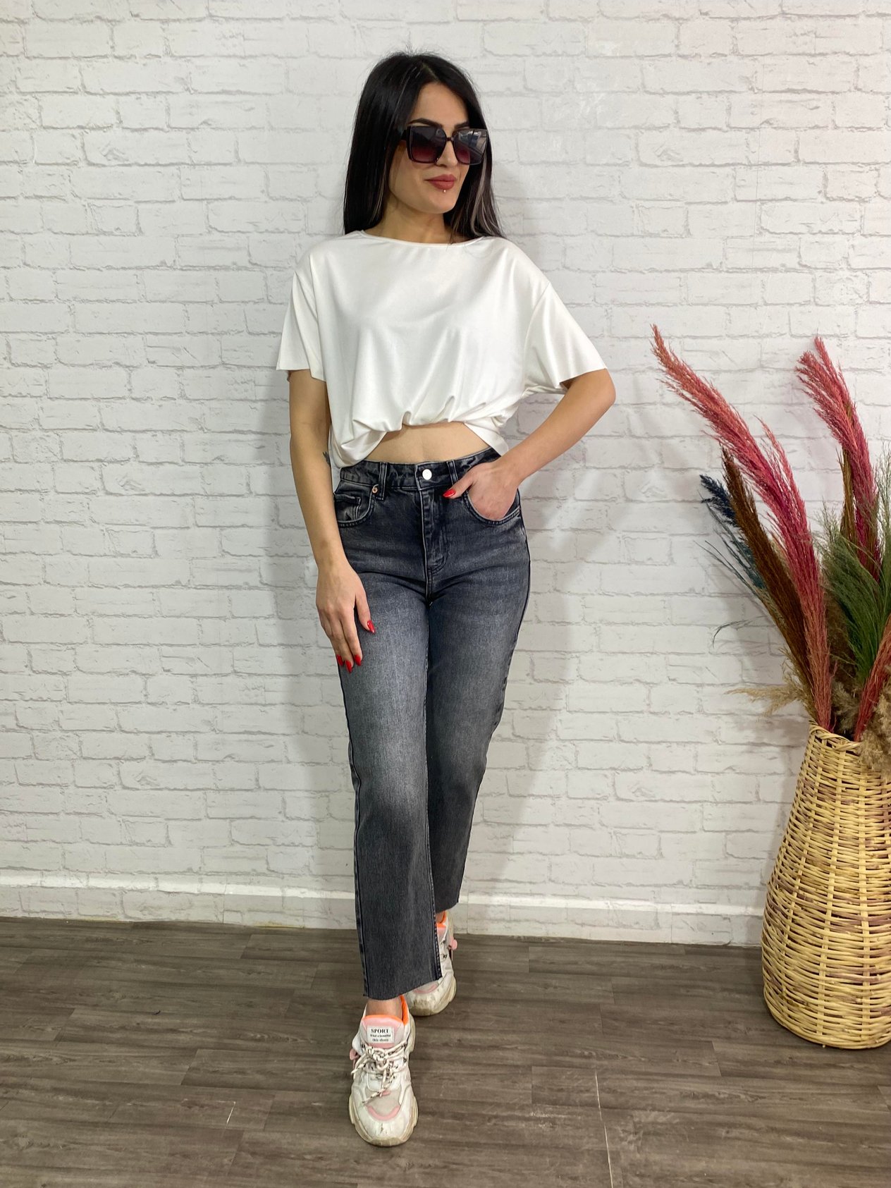 Beyaz Bisiklet Yaka Oval Kesim Modal Kumaş Orijinal Tshirt
