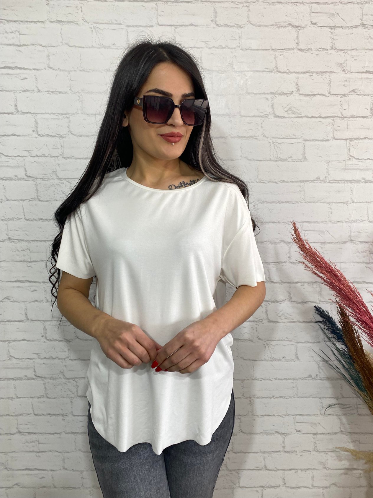 Beyaz Bisiklet Yaka Oval Kesim Modal Kumaş Orijinal Tshirt