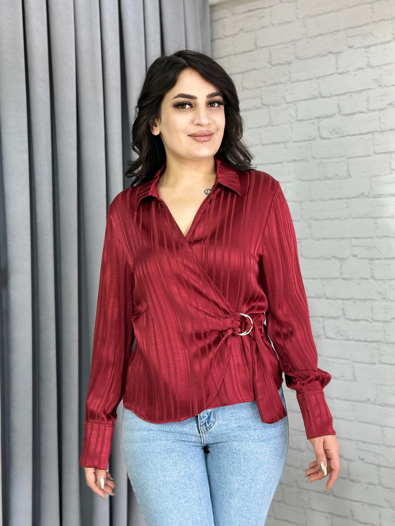 Bordo Kruvaze Yaka Yandan Tokalı Saten Bluz A038