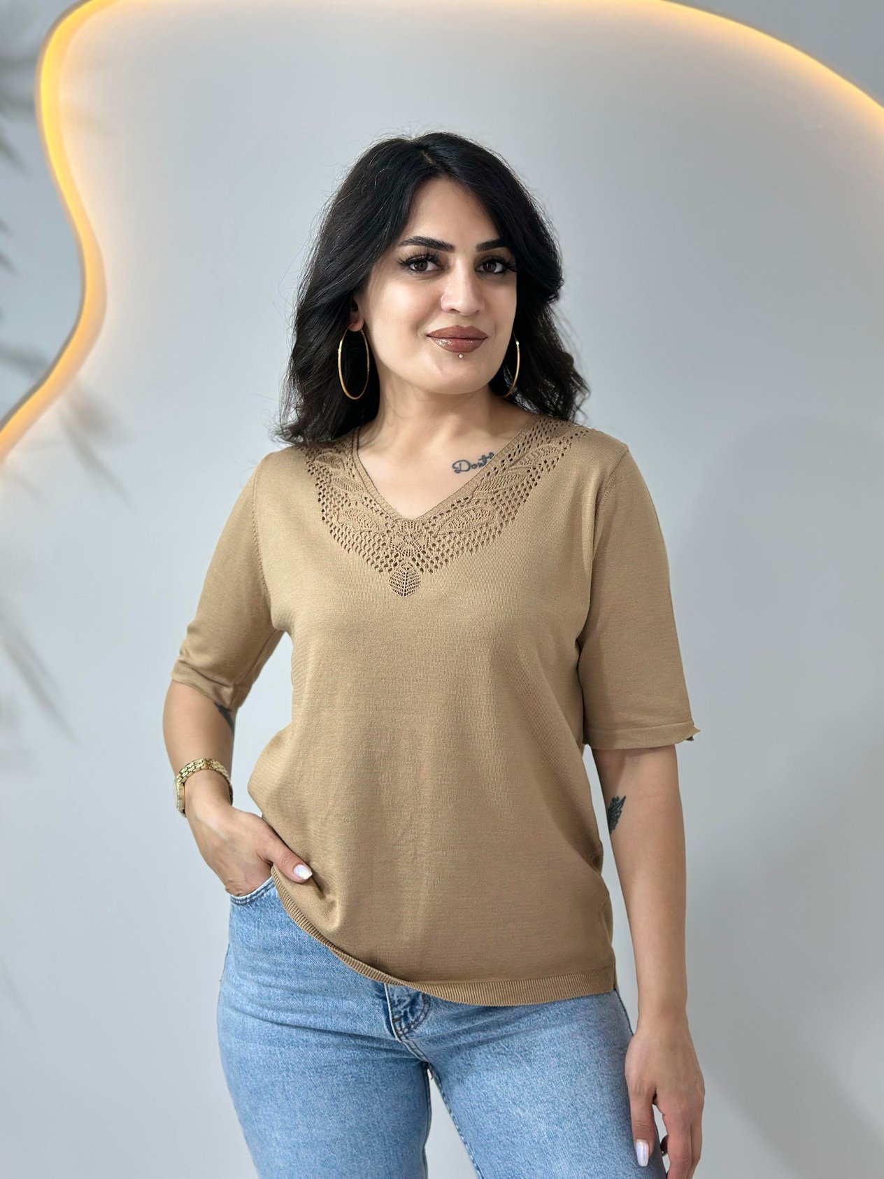 Camel V Yaka Dantel İşleme Yarım Kol Tshirt Bluz A037