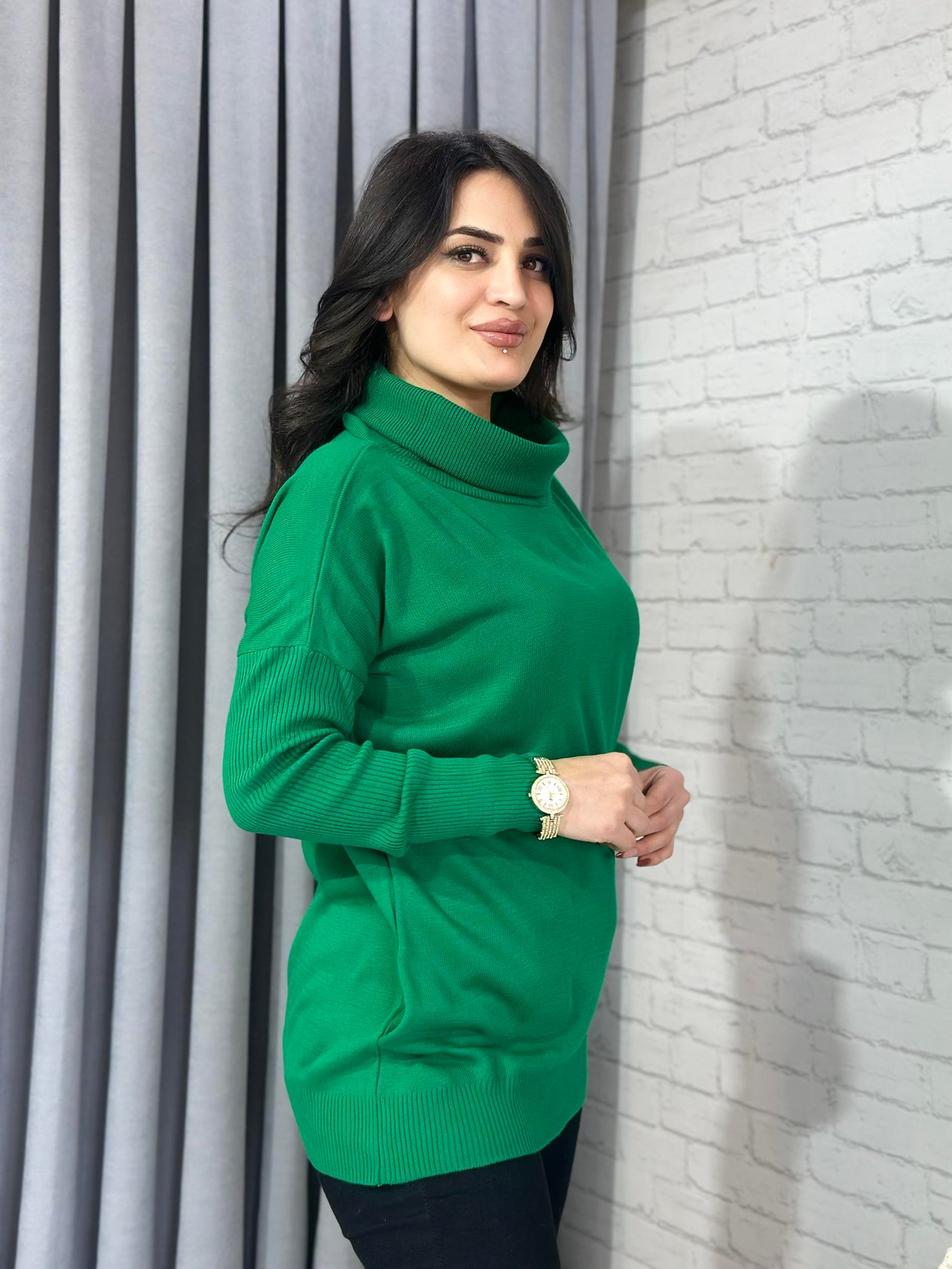 Yeşil Boğazlı Cepli Triko Kazak