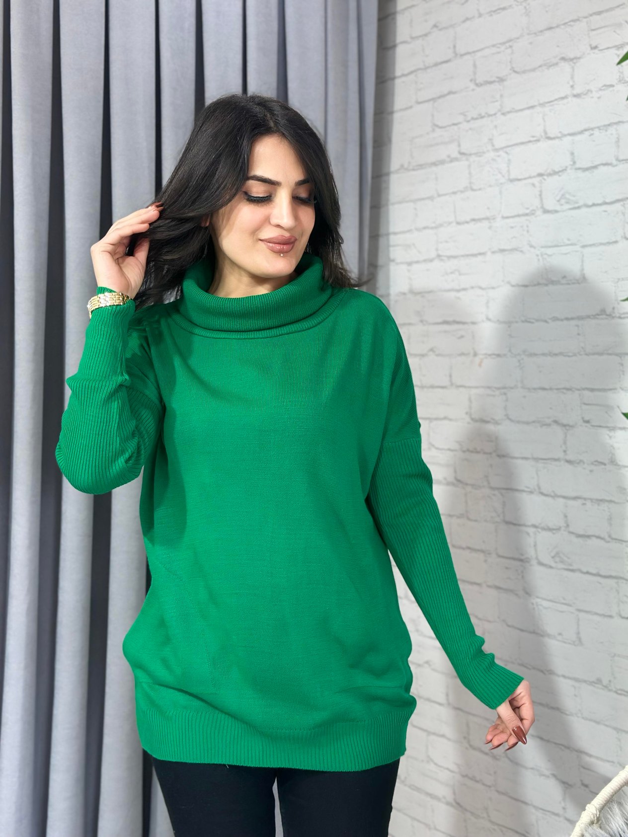 Yeşil Boğazlı Cepli Triko Kazak