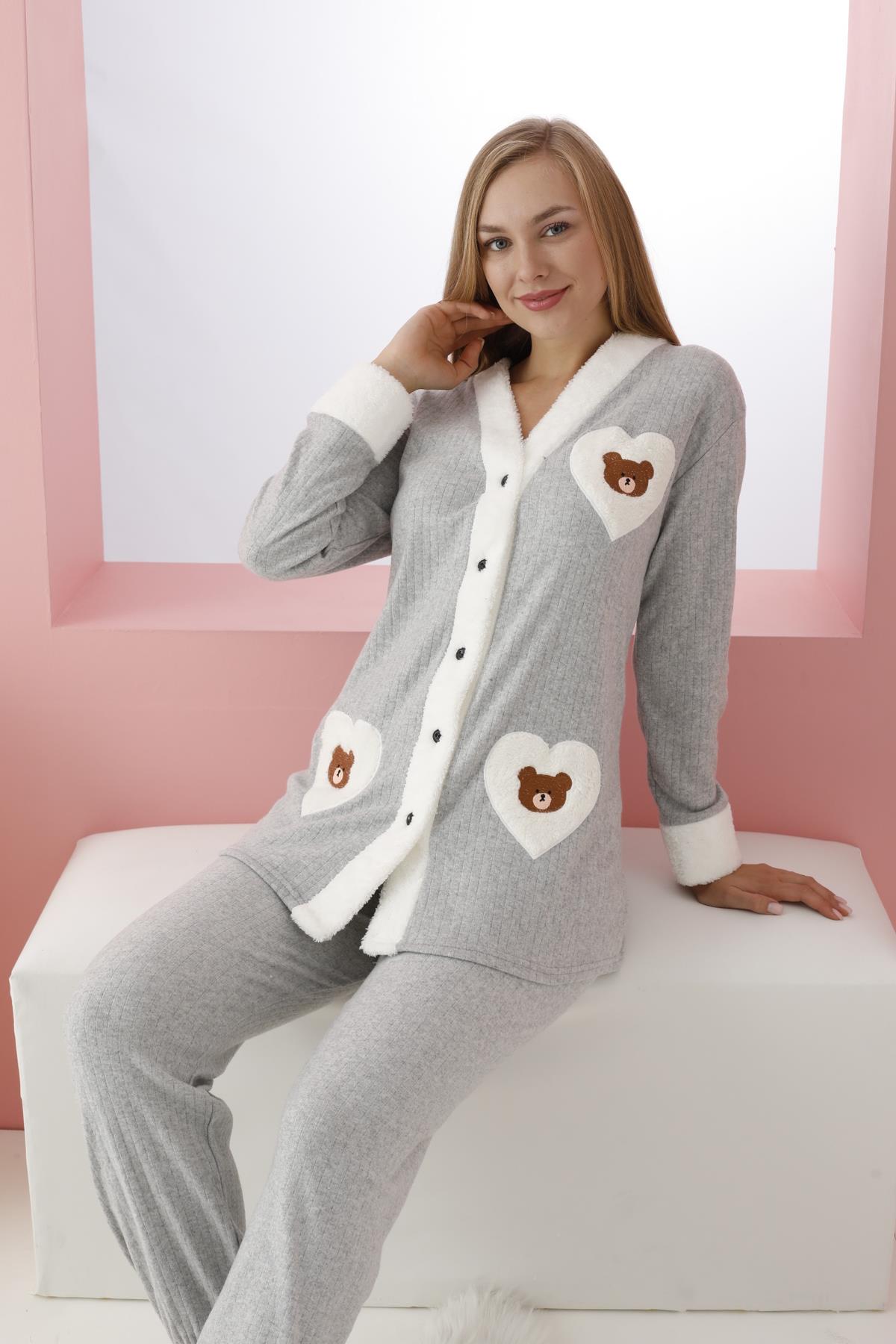 Gri Renginde Kalp Ayıcık Nakışlı Uzun Kollu Önden Düğmeli Kadın Pijama Takımı