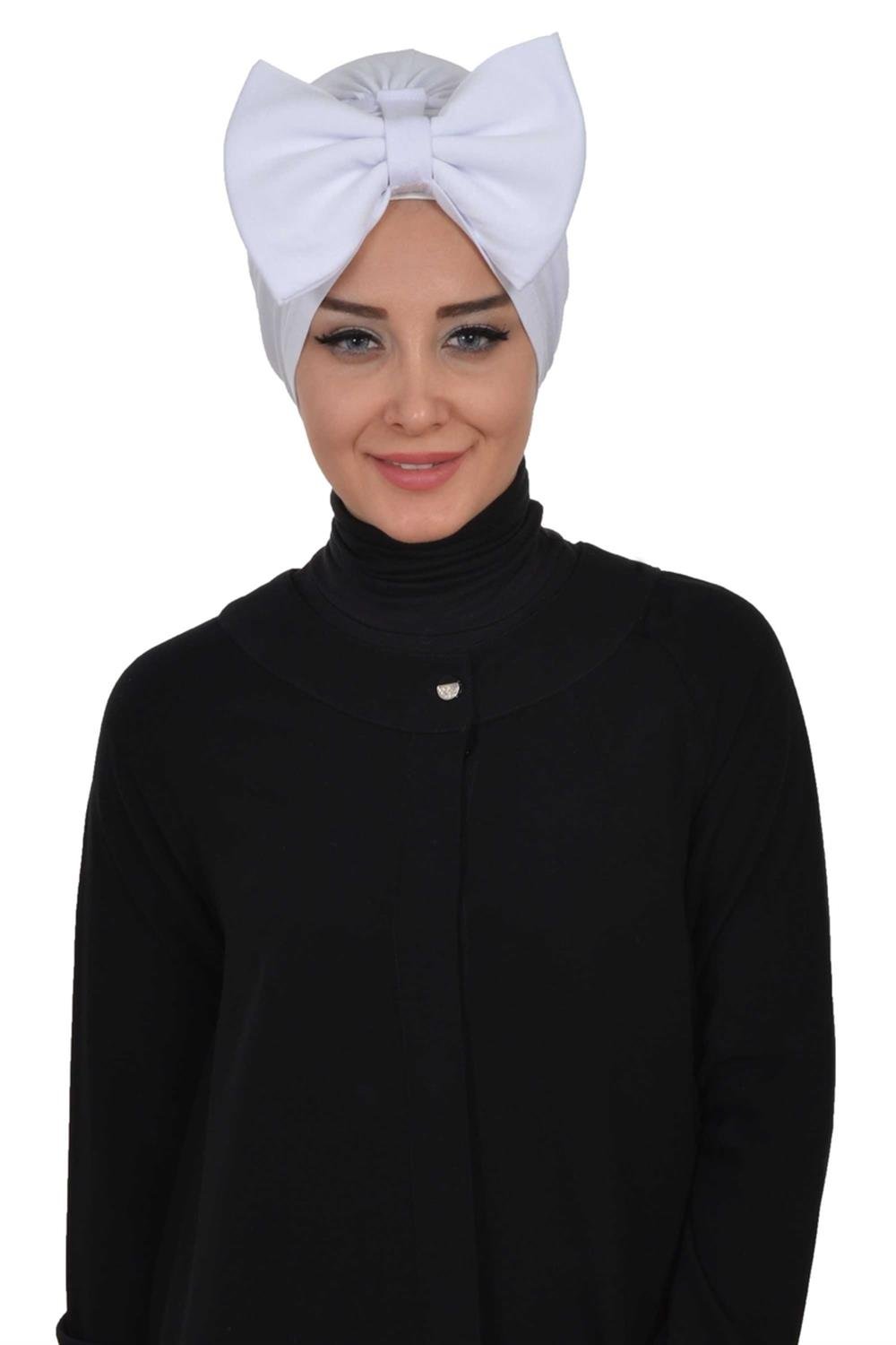 Dev Fiyonklu Bone Beyaz