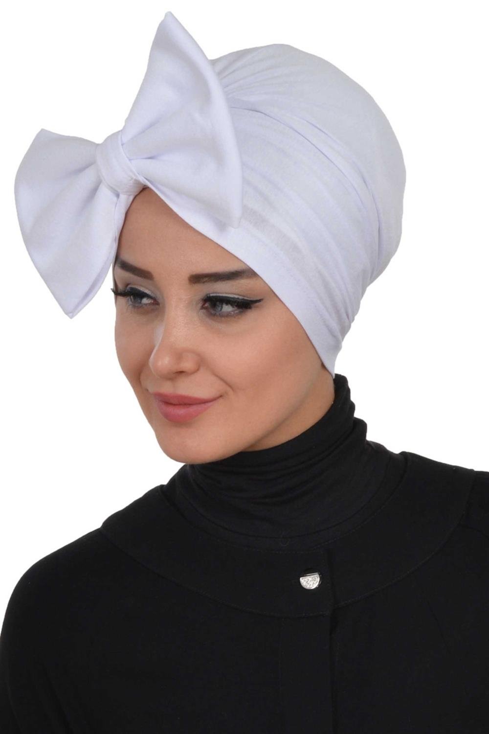 Dev Fiyonklu Bone Beyaz