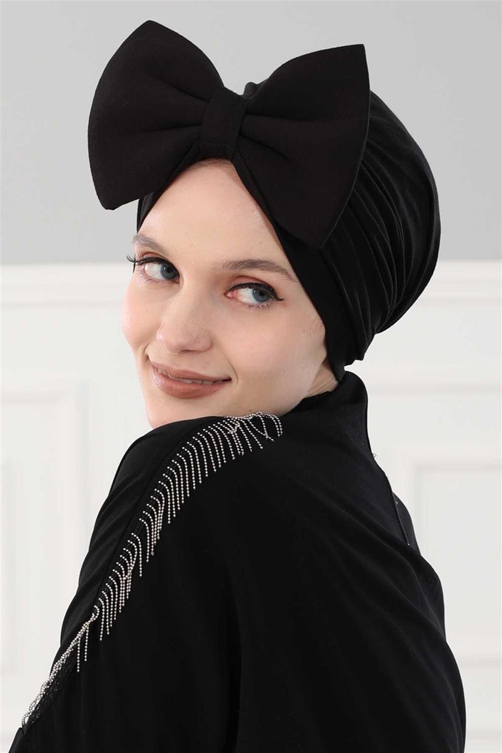 Dev Fiyonklu Bone Siyah