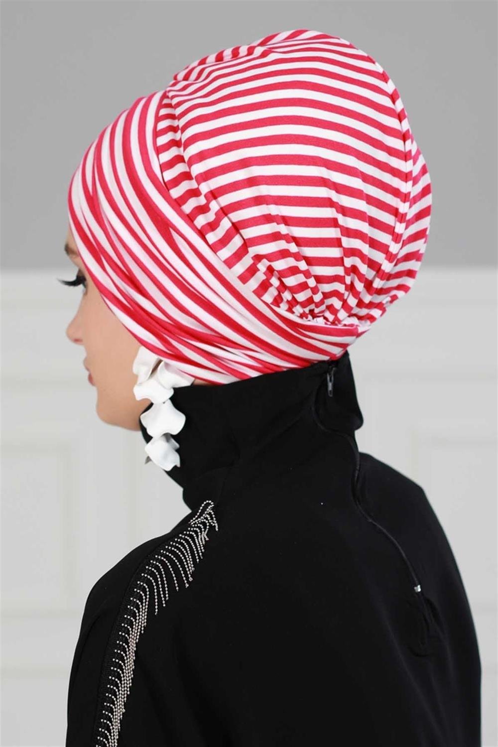 Pileli Penye Çizgili Bone Fuşya
