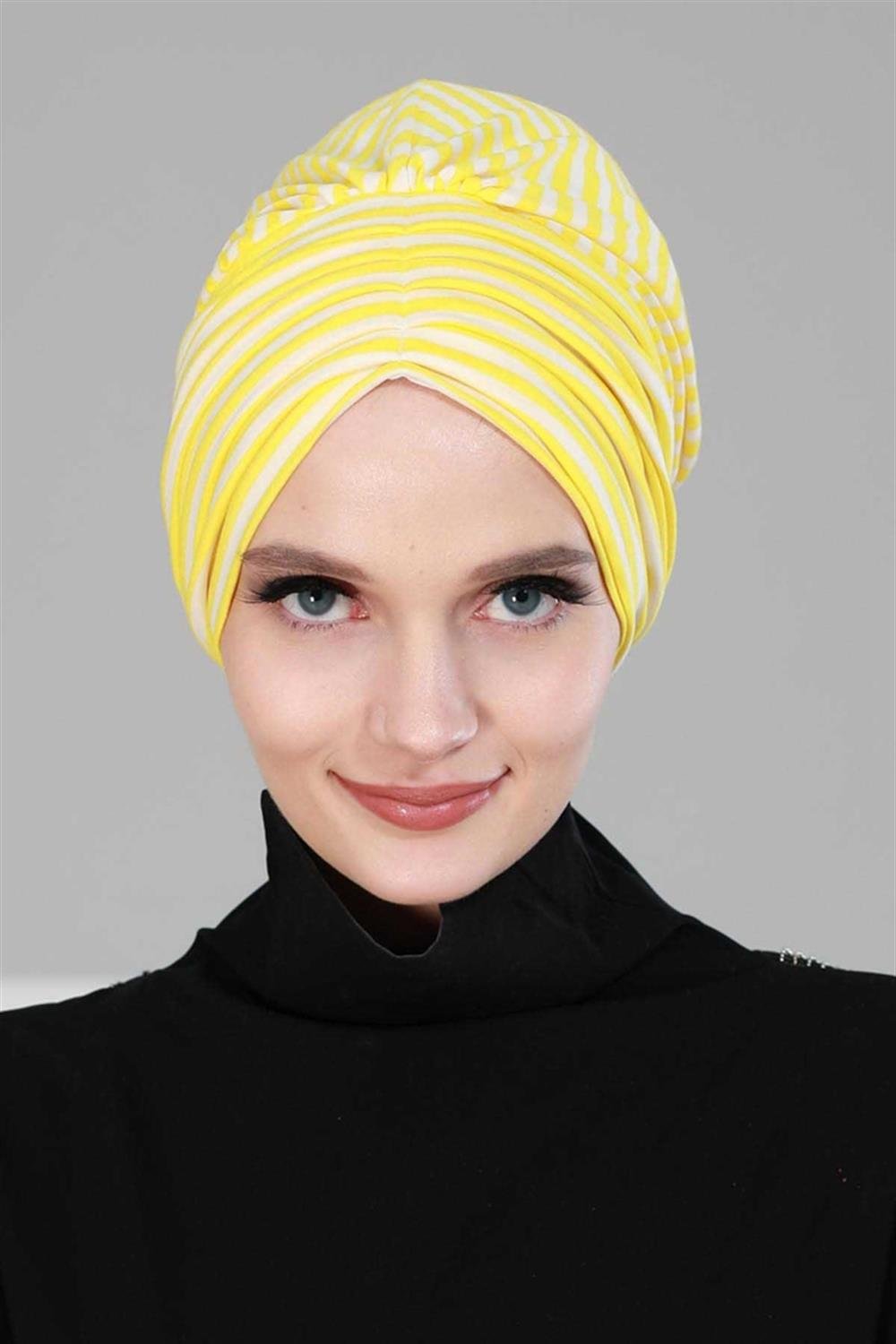 Pileli Penye Çizgili Bone Sarı