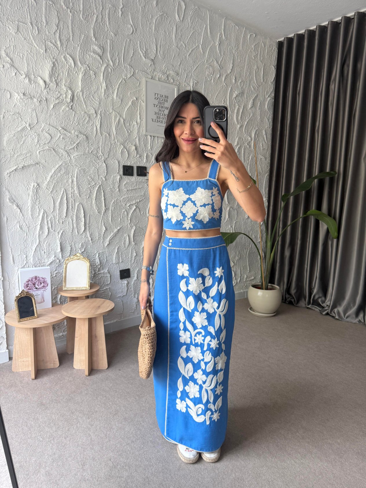 Cynthia Nakış İşlemeli Bluz Etek 