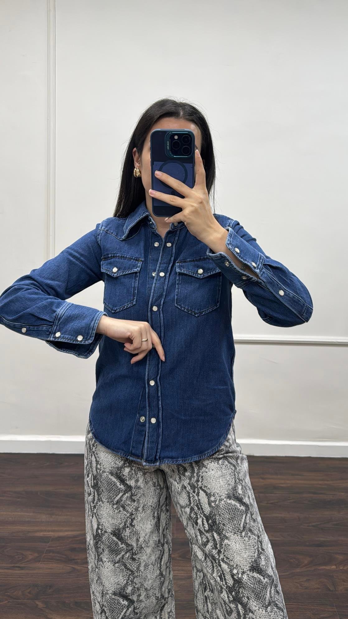 Aket Koyu Mavi Denim Gömlek