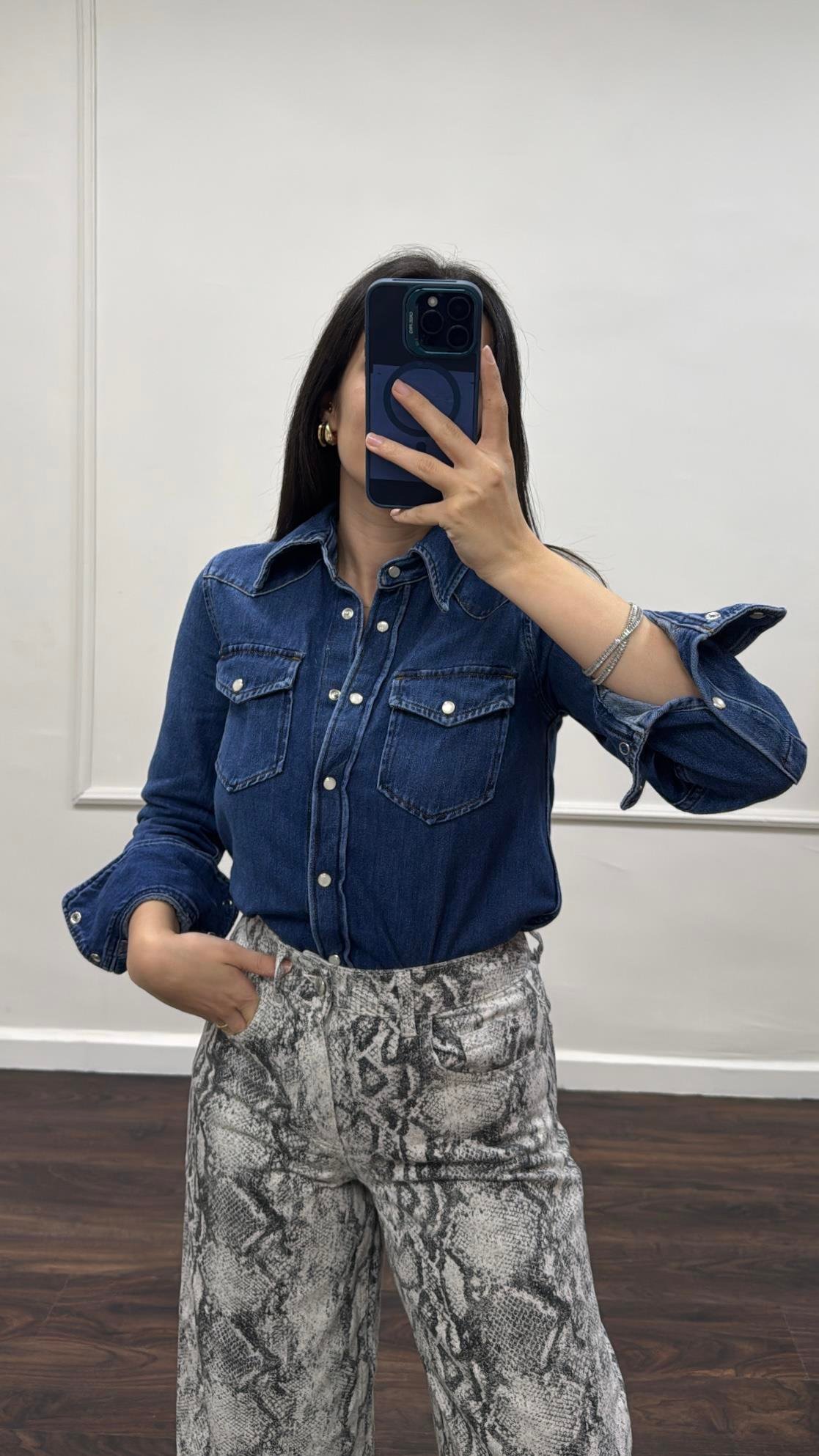 Aket Koyu Mavi Denim Gömlek
