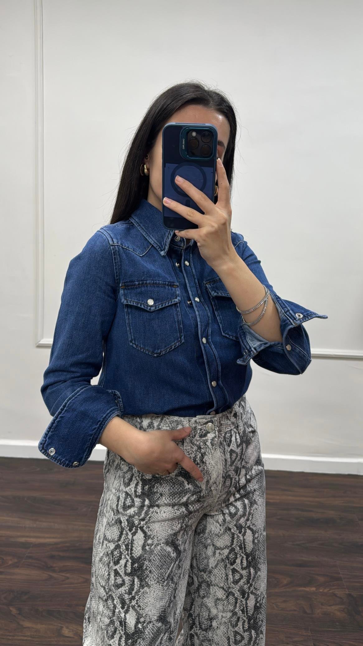 Aket Koyu Mavi Denim Gömlek