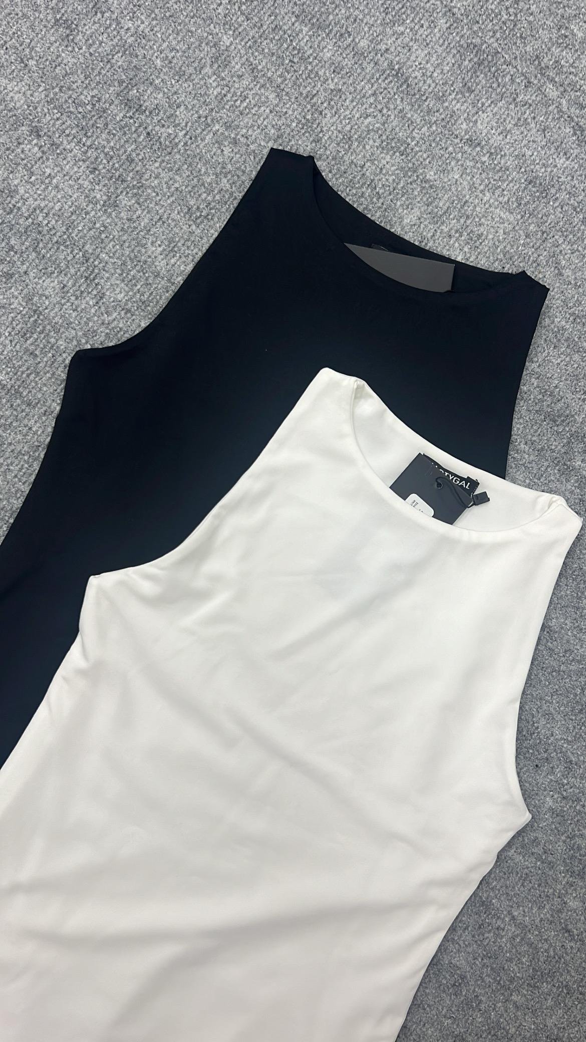 ÇİFT KATLI BEYAZ HALTER YAKA BODYSUIT