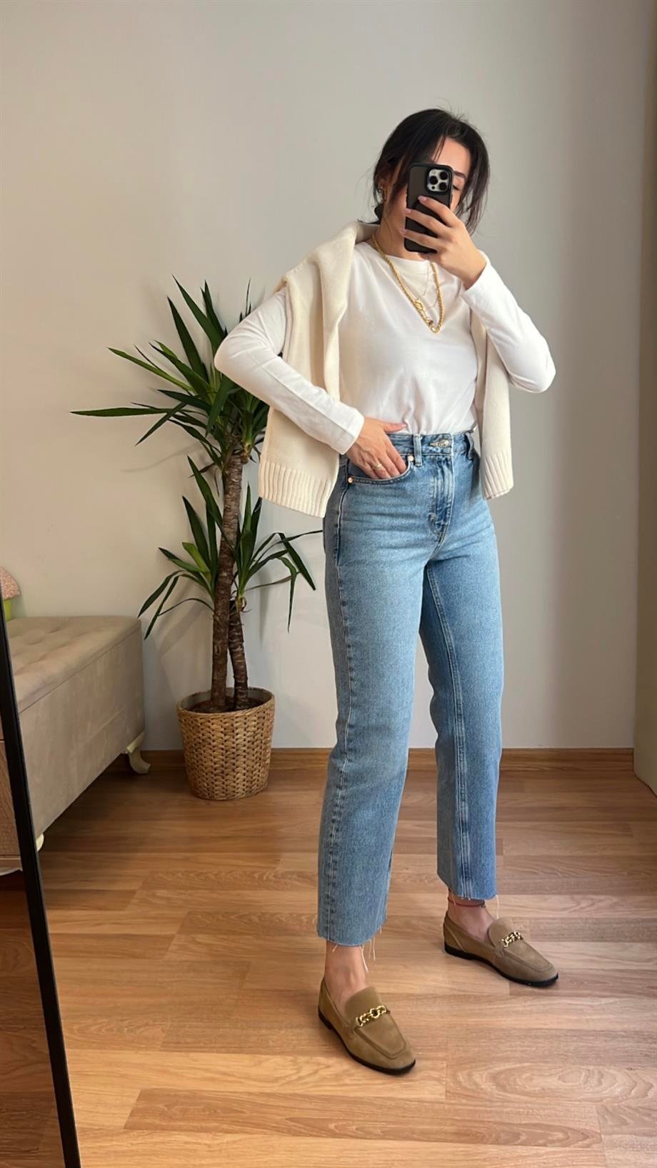 IRENE STRAIGHT JEAN