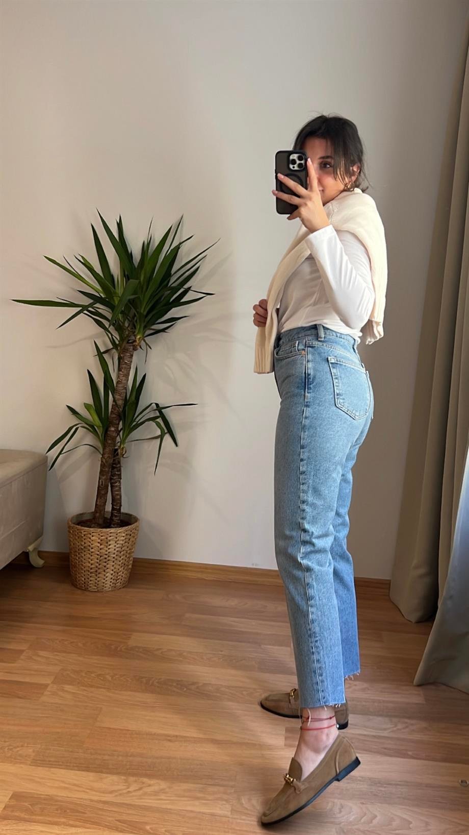 IRENE STRAIGHT JEAN
