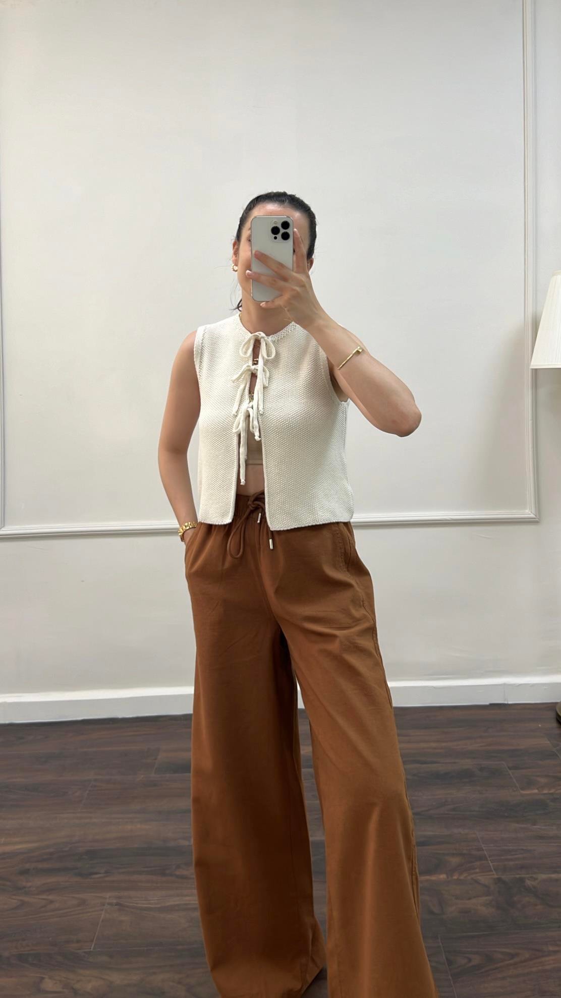 Mad Model Ekru Bağlama Detay Triko Yelek