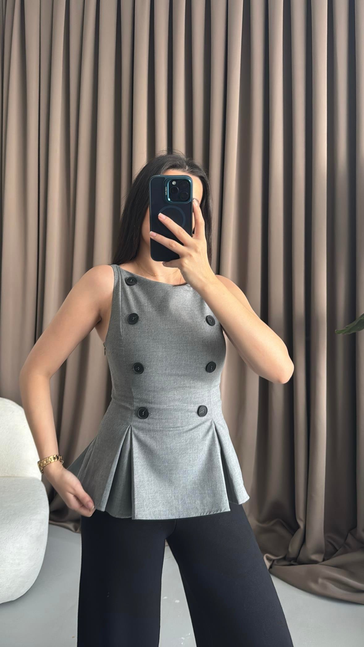 Marka Gri Geniş Düğme Detaylı Korse Bluz 