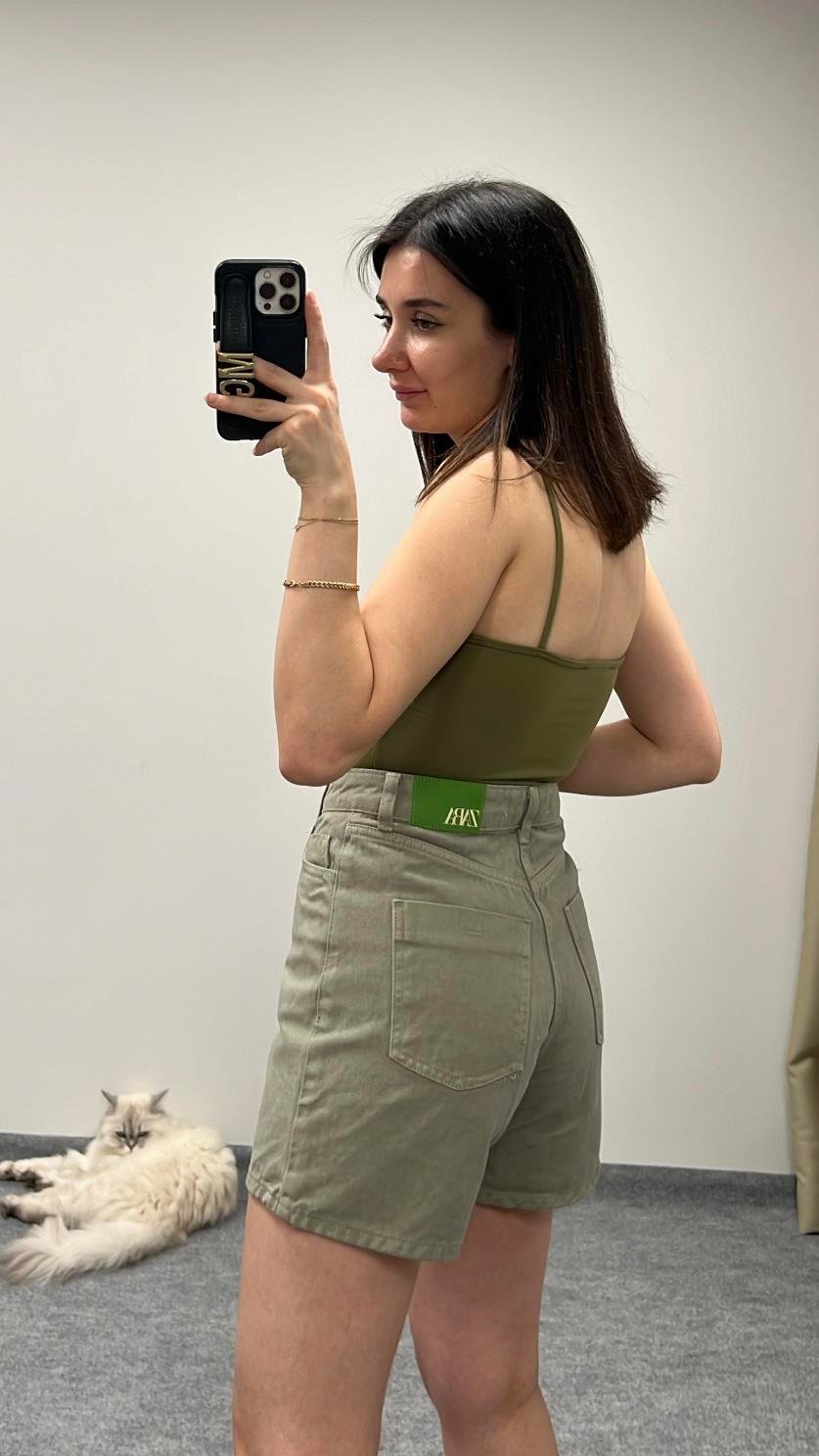 MARKA HAKİ YÜKSEK BEL MOM FIT ŞORT