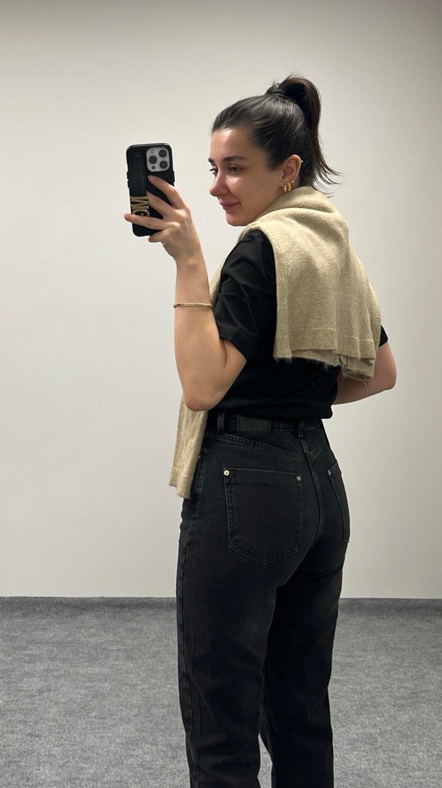MARKA YIKAMALI SİYAH MOM FIT JEAN