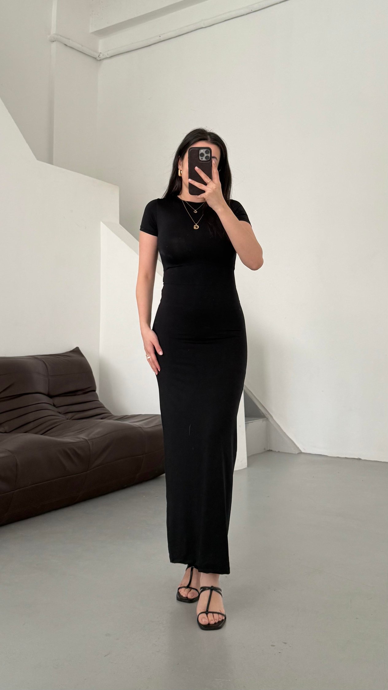 Siyah Soft Touch Kısa Kollu Midi Elbise