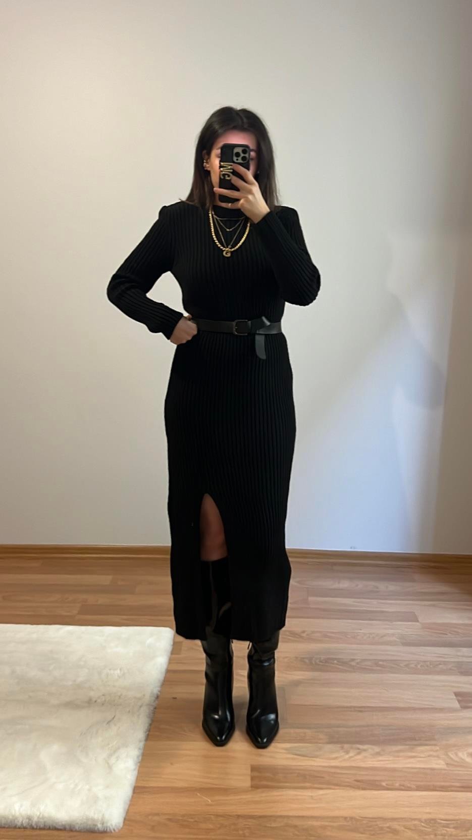YIRTMAÇ DETAY TRİKO ELBİSE