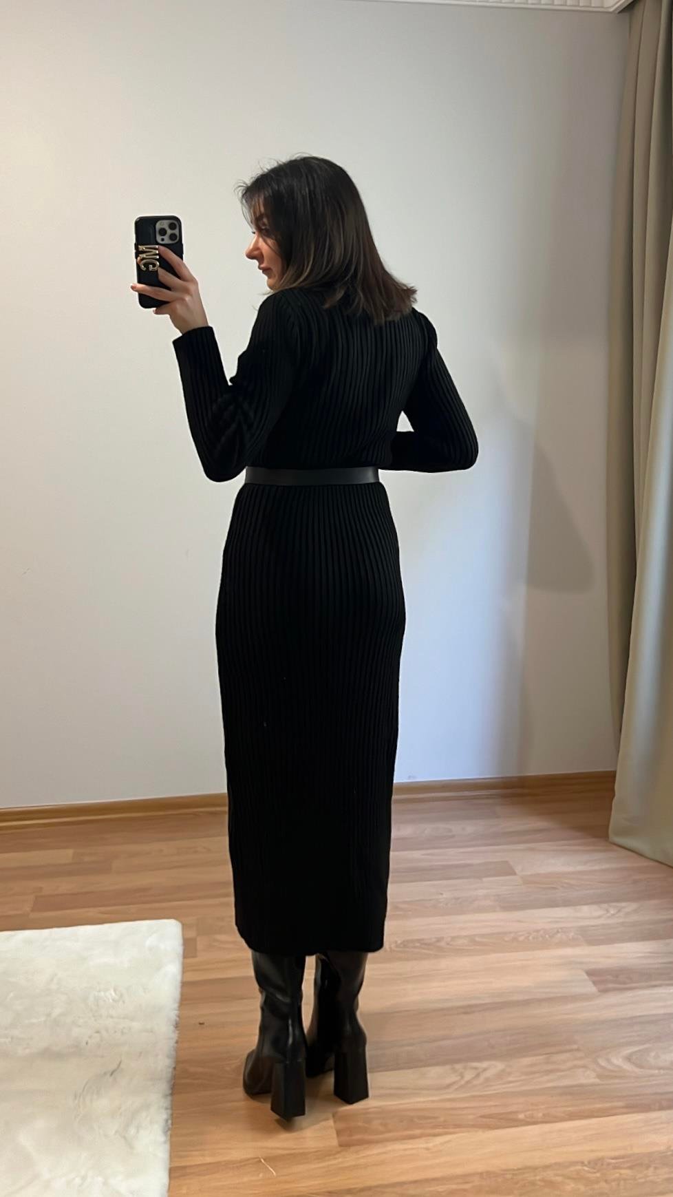 YIRTMAÇ DETAY TRİKO ELBİSE