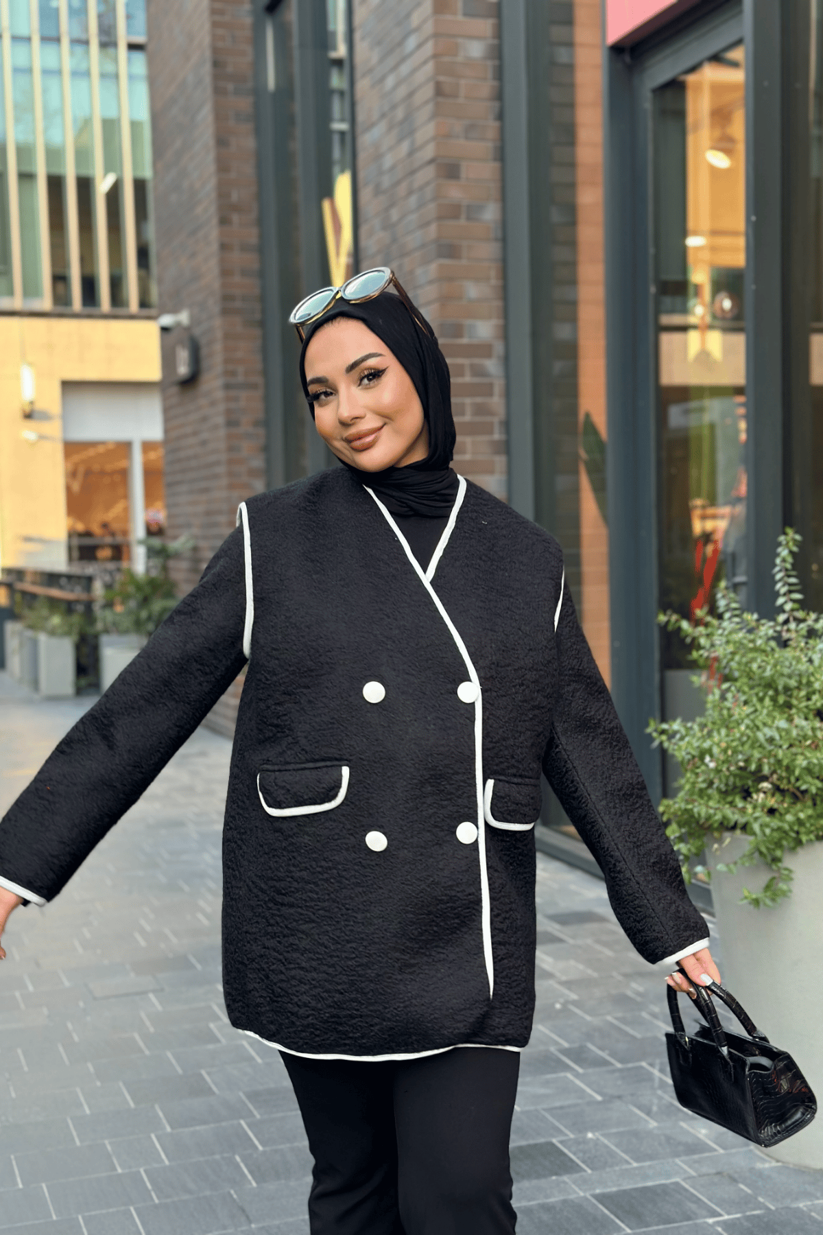 Kontrast Biye Detaylı Kaşe Siyah Blazer Ceket