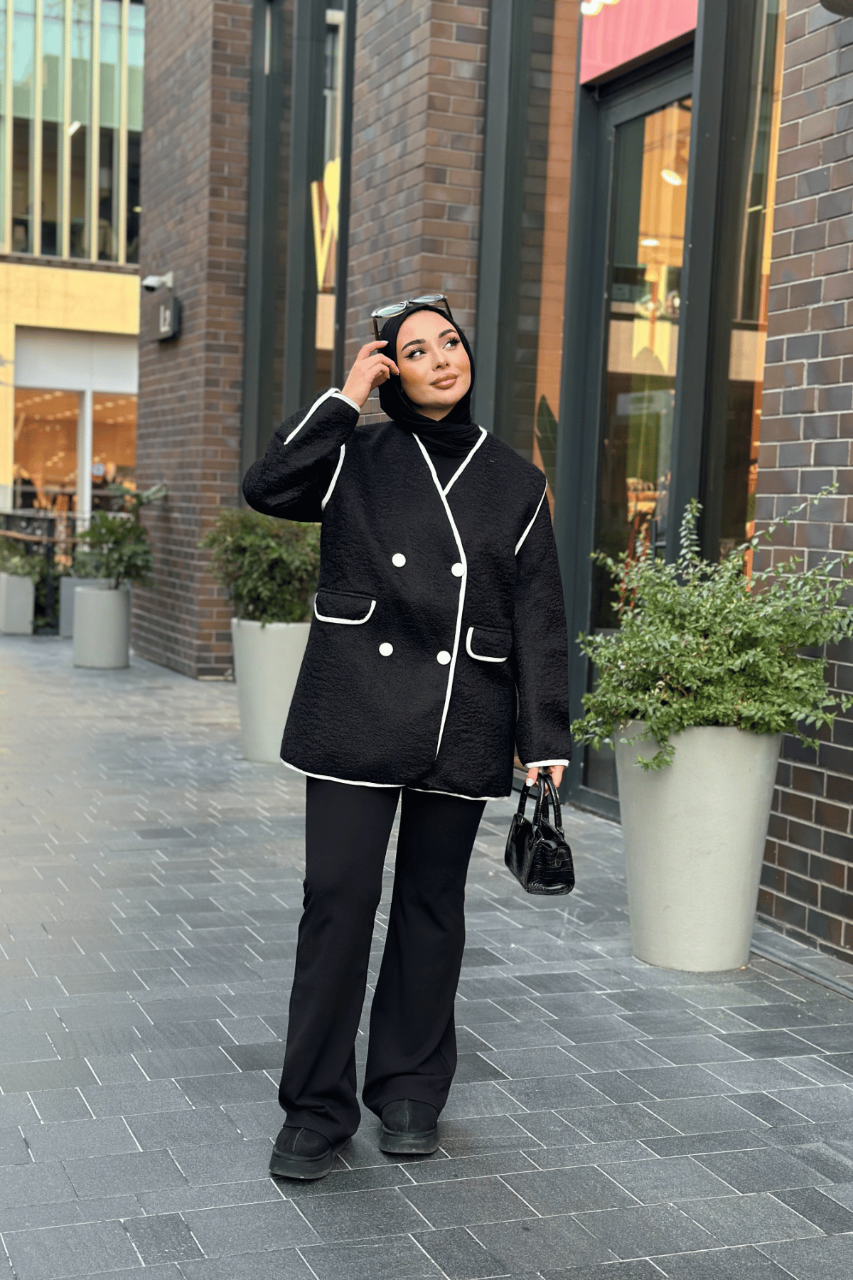Kontrast Biye Detaylı Kaşe Siyah Blazer Ceket