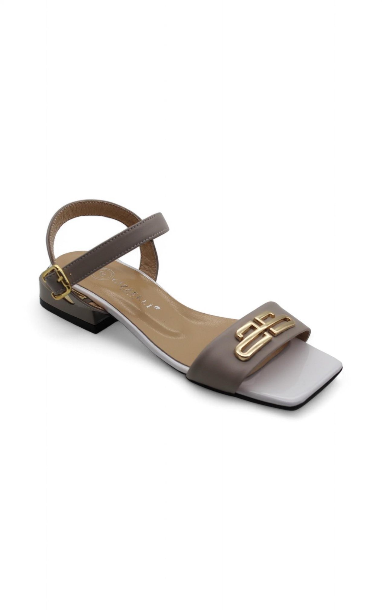 Metal Tokalı Sandalet