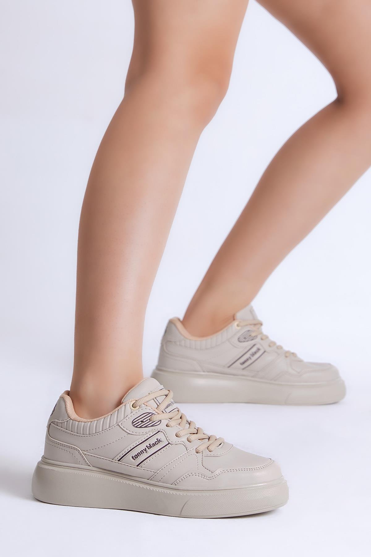 Kadın Bej Beyaz Siyah Poli Taban Yanı Şeritli Bağcıklı Sneaker