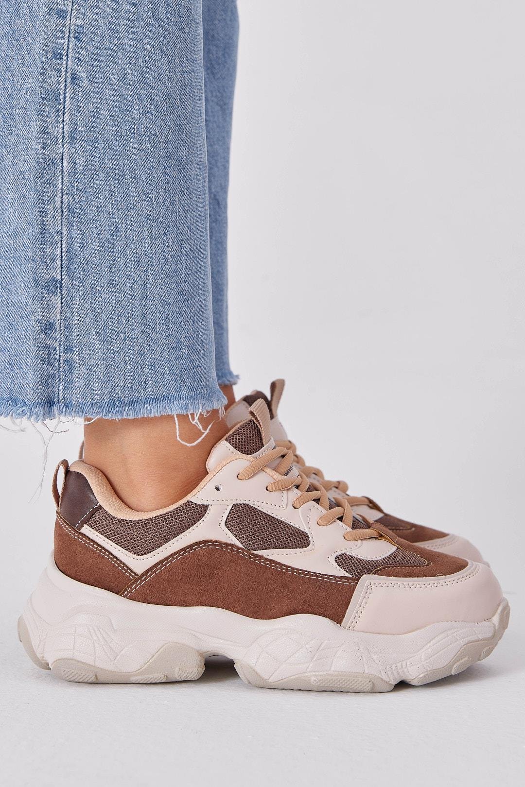 Kadın Kahve Poli Taban Nefes Alabilen Kumaş Bağcıklı Sneaker