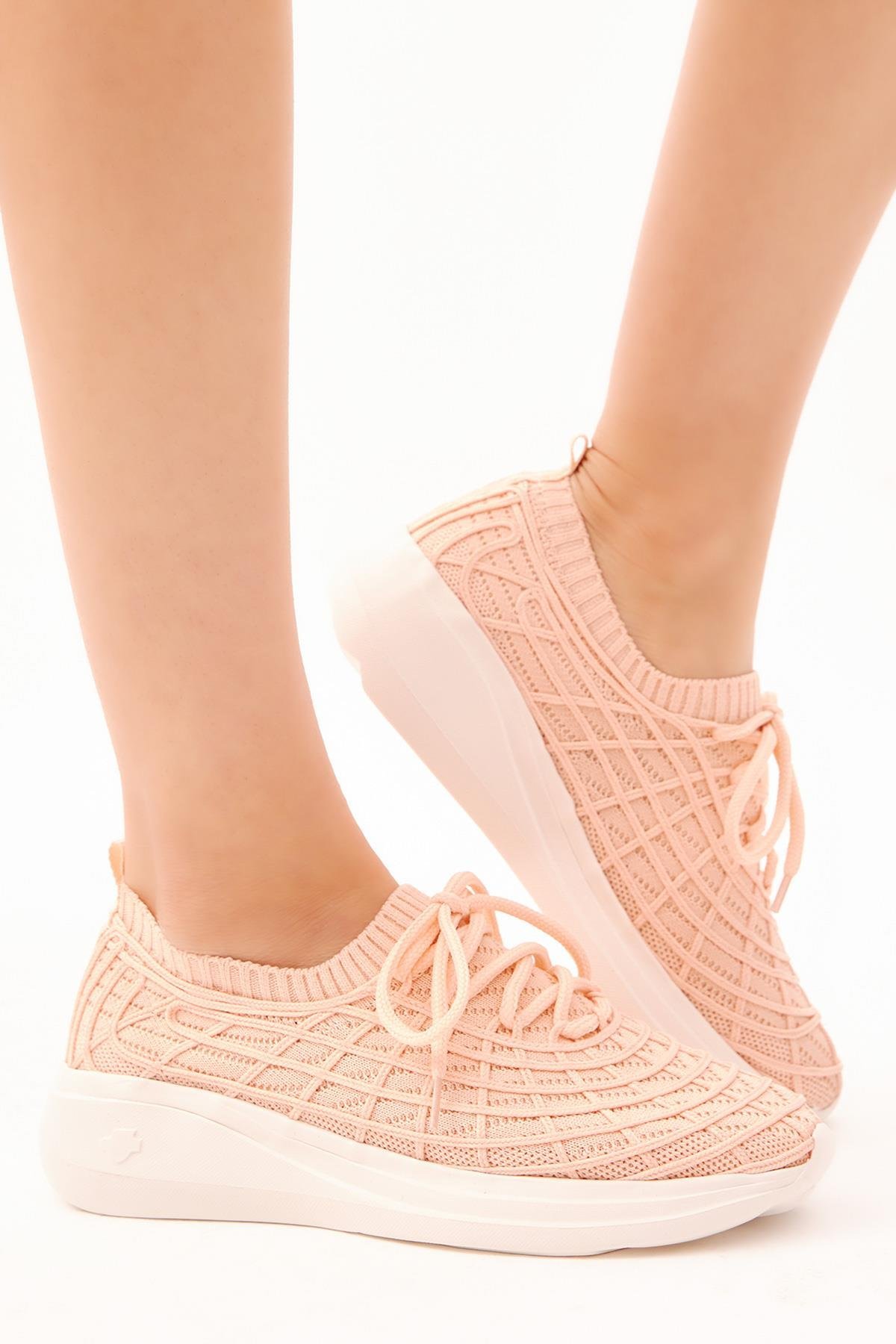 Kadın Pudra Rahat Kalıp Bağcıklı Sneaker
