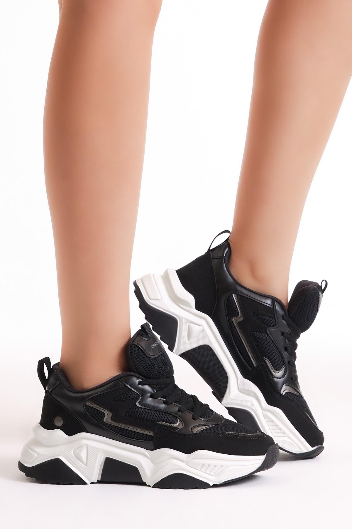 Kadın Siyah Beyaz Poli Taban Yanı Şerit Detaylı Yüksek Taban Sneaker
