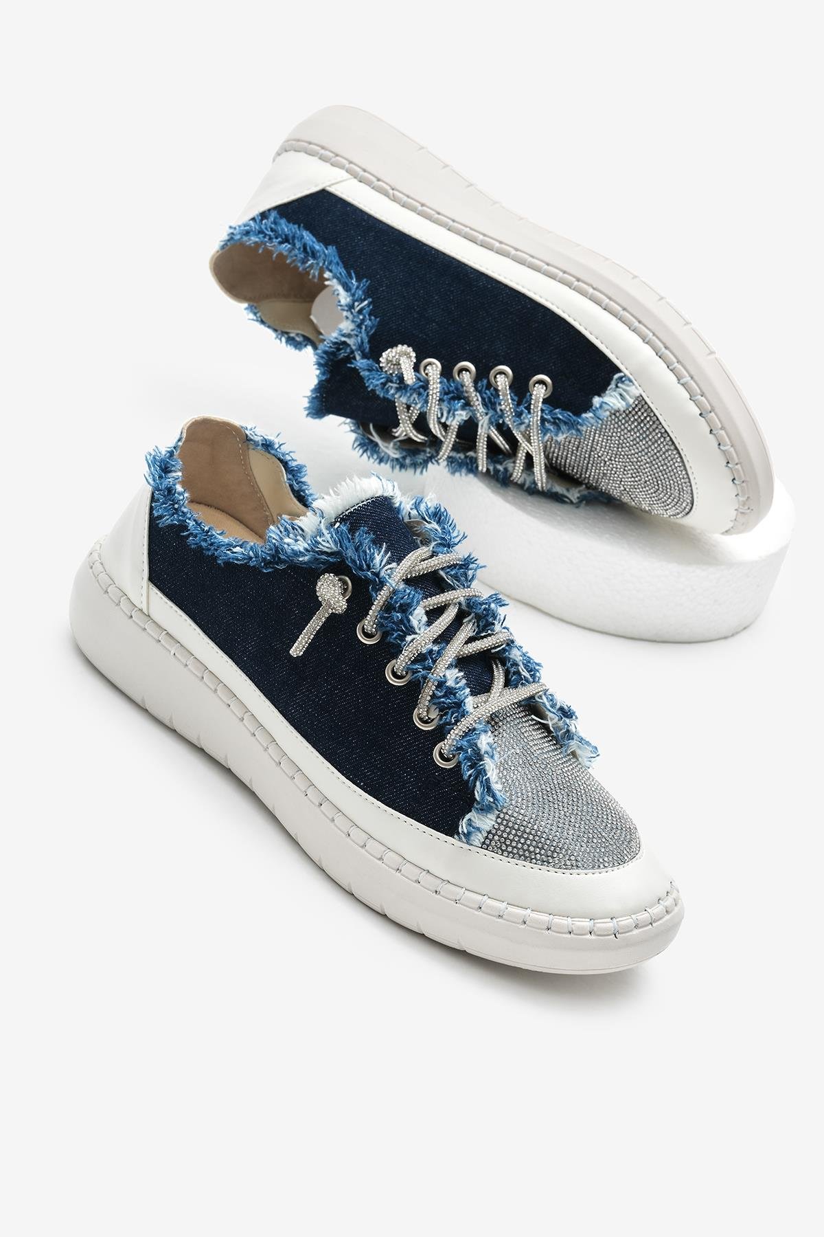 Poli Taban Denim Kumaş Taşlı Bağcıklı Kadın Lacivert Spor Ayakkabı TBFZLCMC070