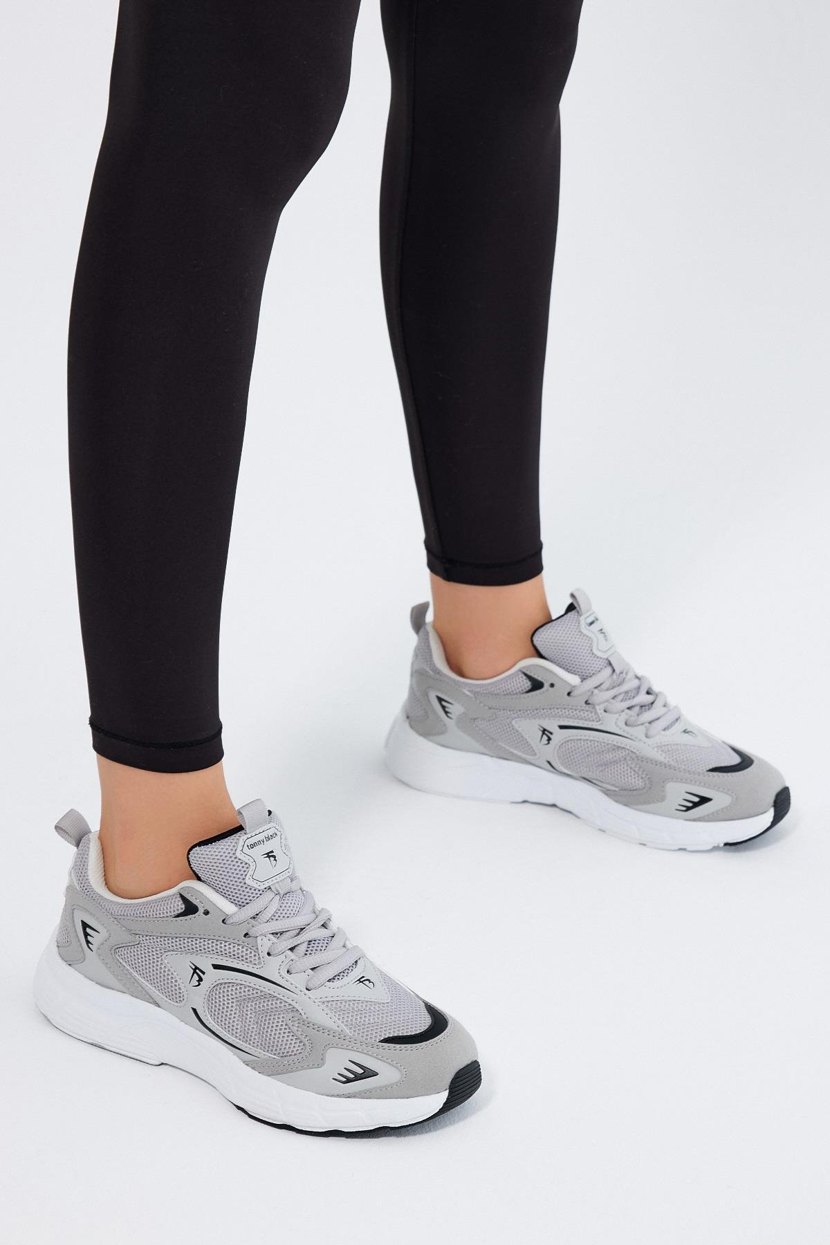 Rahat Kalıp Yüksek Faylon Taban Bağcıklı Unisex Gri Siyah Spor Ayakkabı TBA725