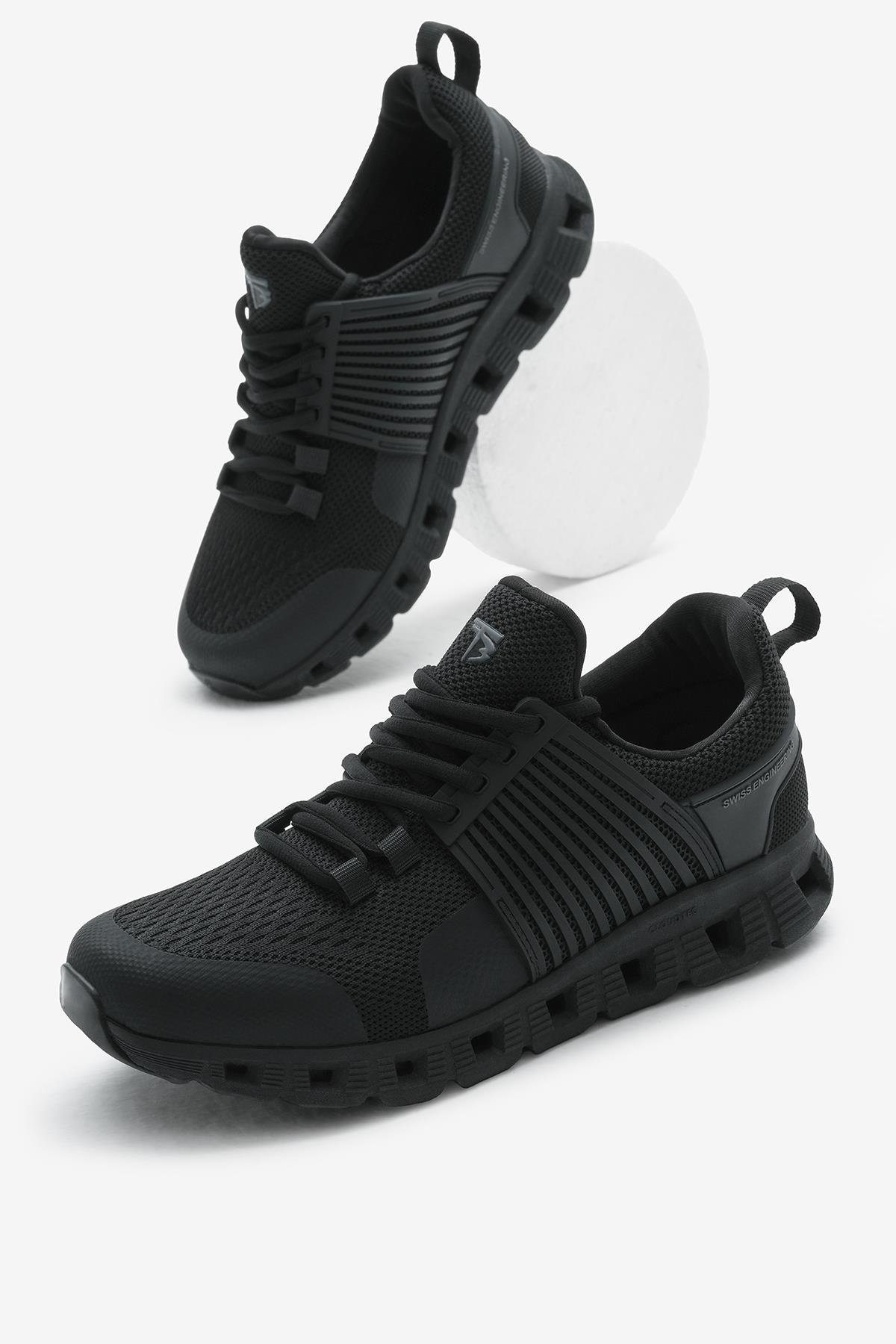 Tasarım Termo Taban Şeritli Nefes Alabilen Kumaş Bağcıklı Unisex Siyah Spor Ayakkabı TBAQN