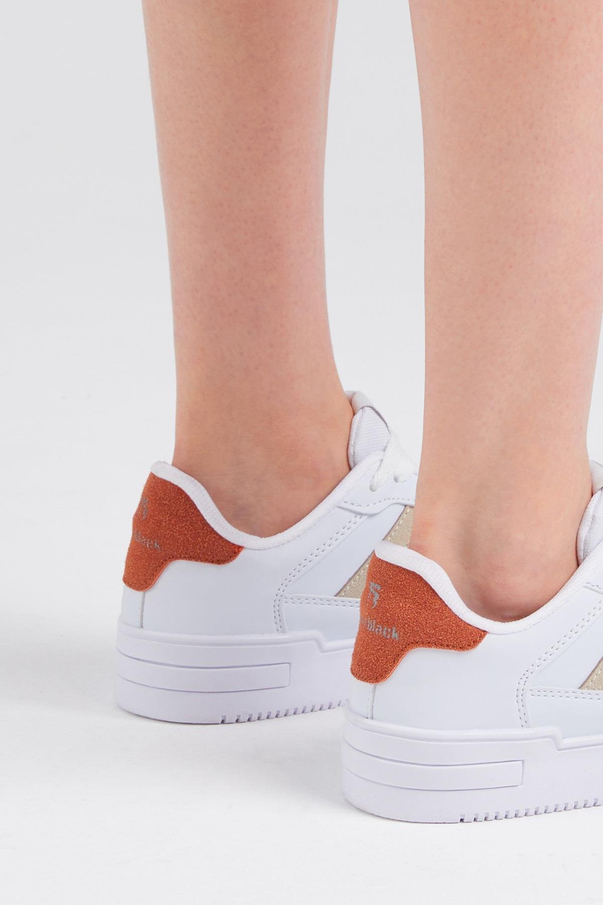 Unisex Beyaz Bej Yanı Çizgili Bağcıklı Rahat Kalıp Sneaker