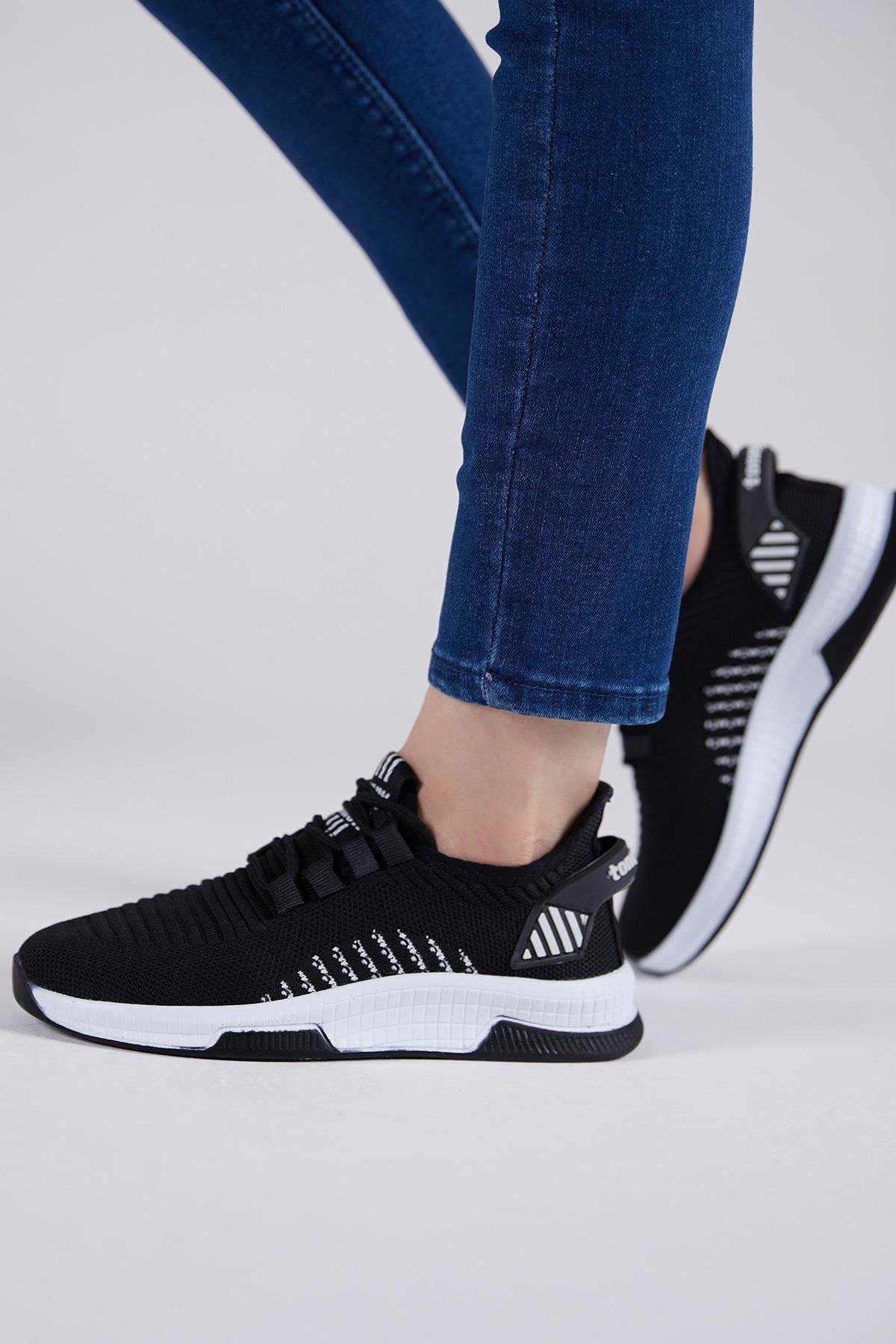 Unisex Siyah Beyaz Spor Ayakkabı Tbqnl