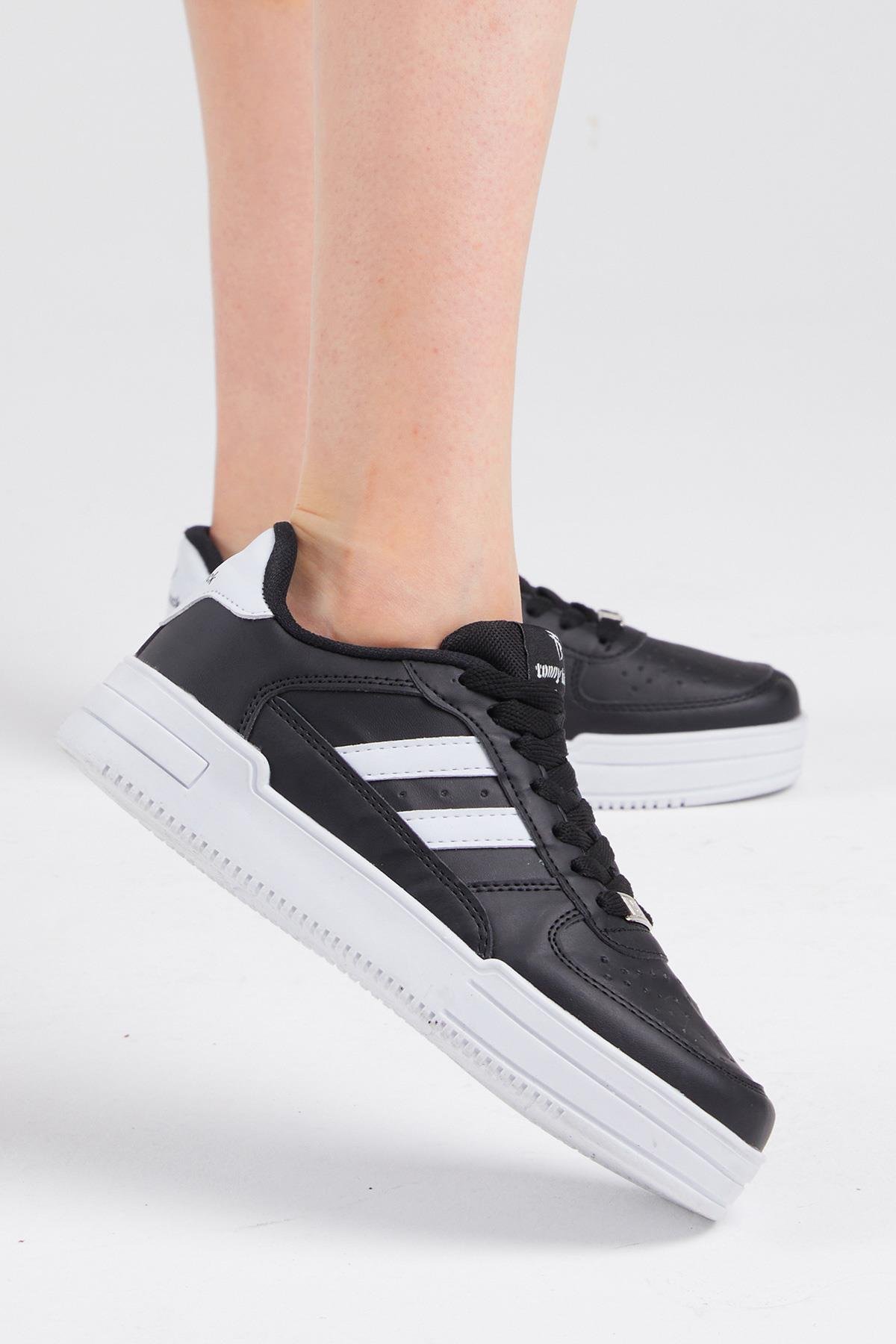 Unisex Siyah Beyaz Yanı Çizgili Bağcıklı Rahat Kalıp Sneaker