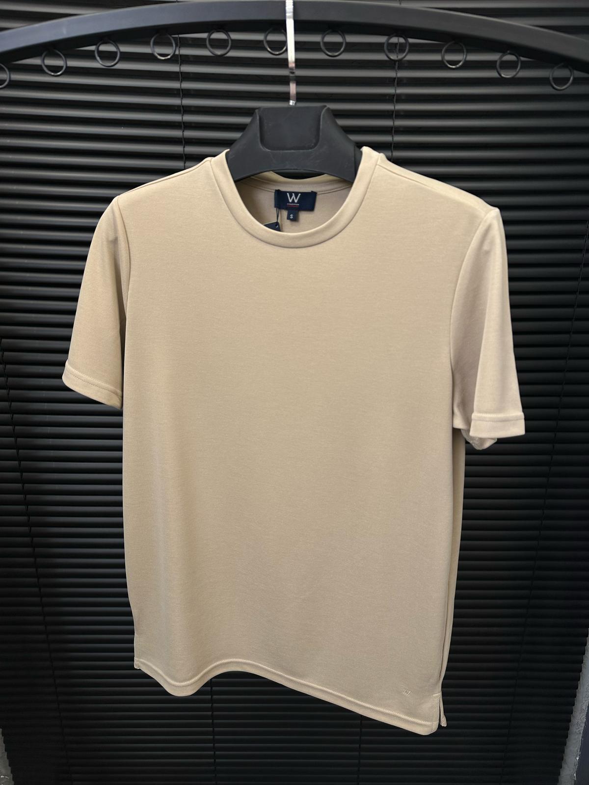 Bisiklet YakaBel Nakış Detaylı Basic T-Shirt