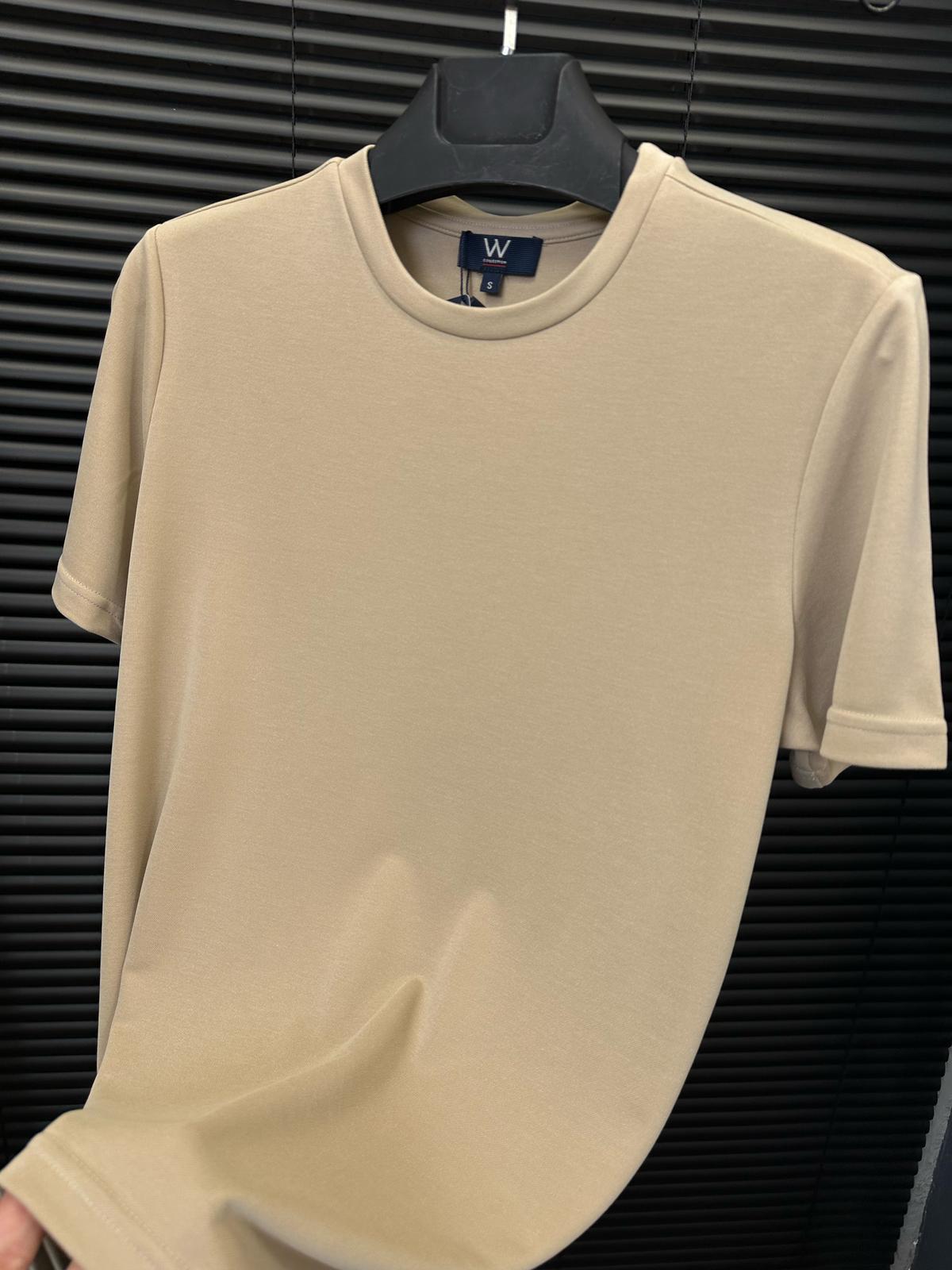 Bisiklet YakaBel Nakış Detaylı Basic T-Shirt