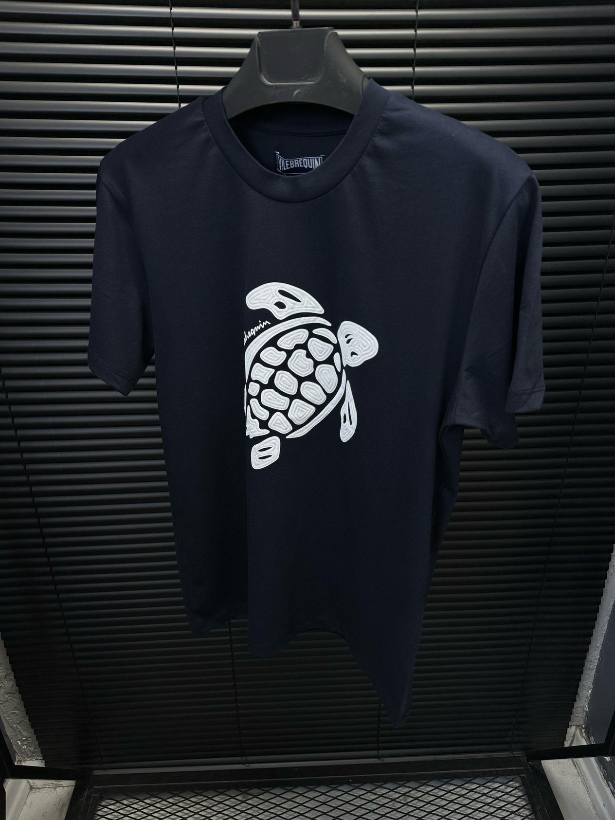 Bisiklet YakaEmbroidered Turtle Thom T-Shirt