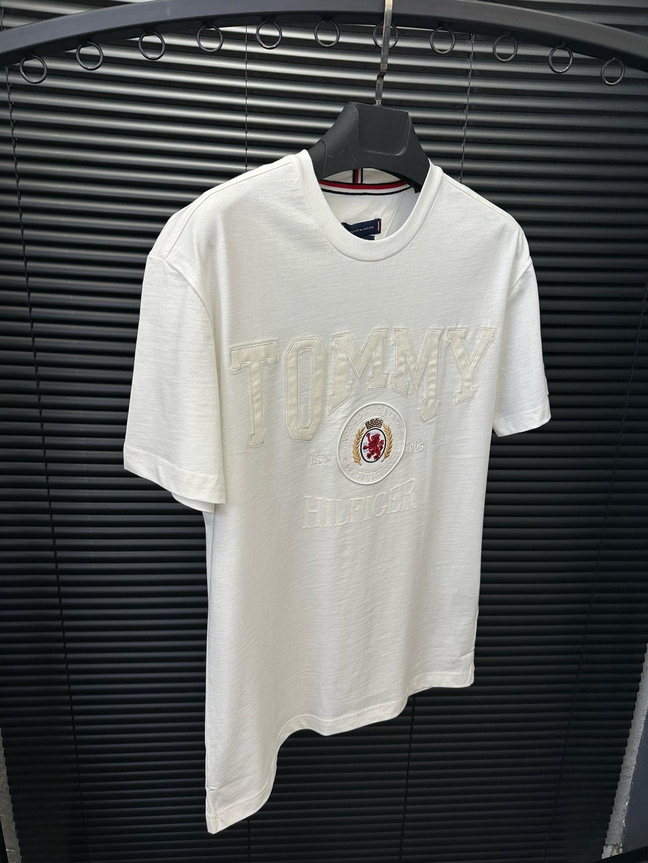 Bisiklet YakaFredom Lıberty Nakış Baskılı T-Shirt
