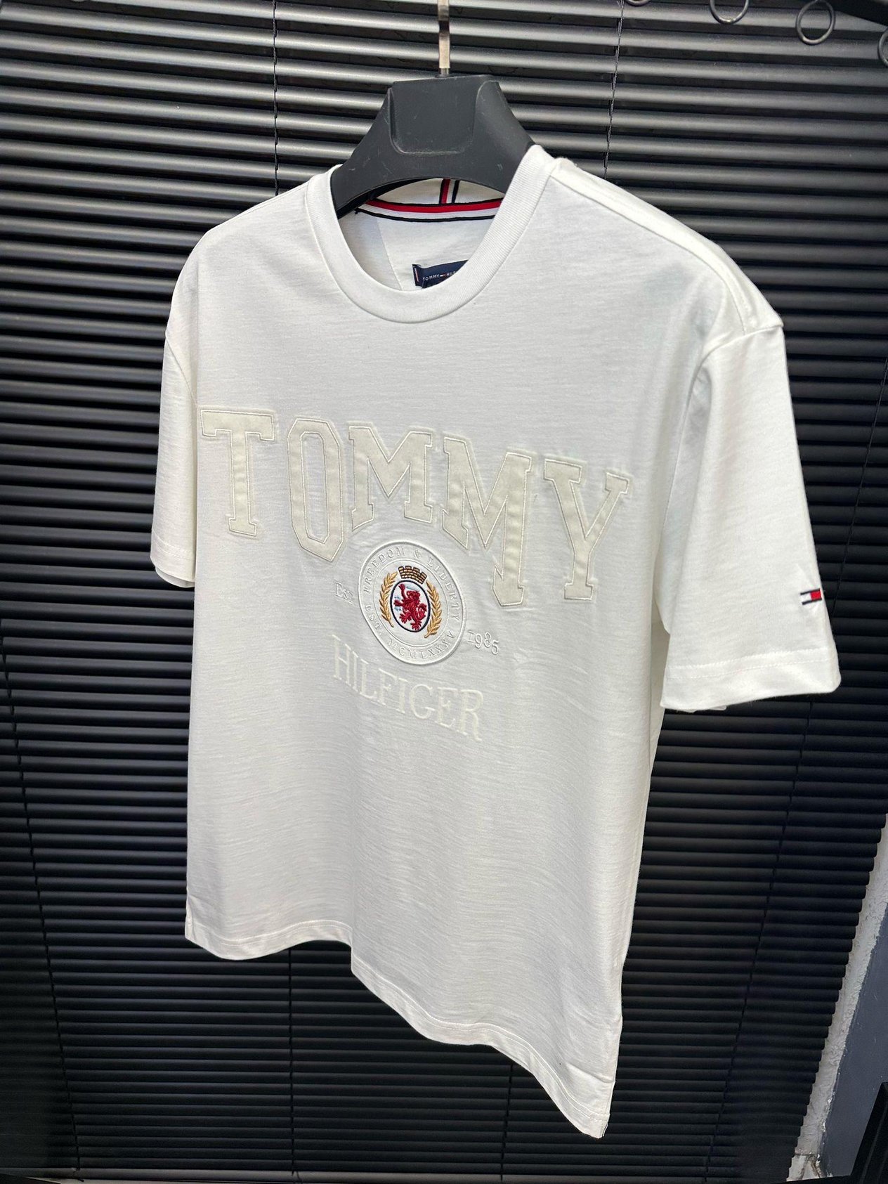 Bisiklet YakaFredom Lıberty Nakış Baskılı T-Shirt