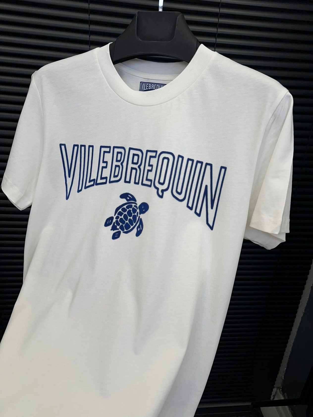 Küçük Kaplumbağa Logo Baskılı T-Shirt