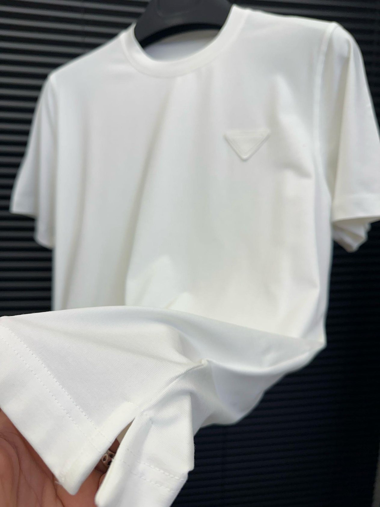 Bisiklet YakaTonaton Armalı Likralı T-Shirt - Beyaz