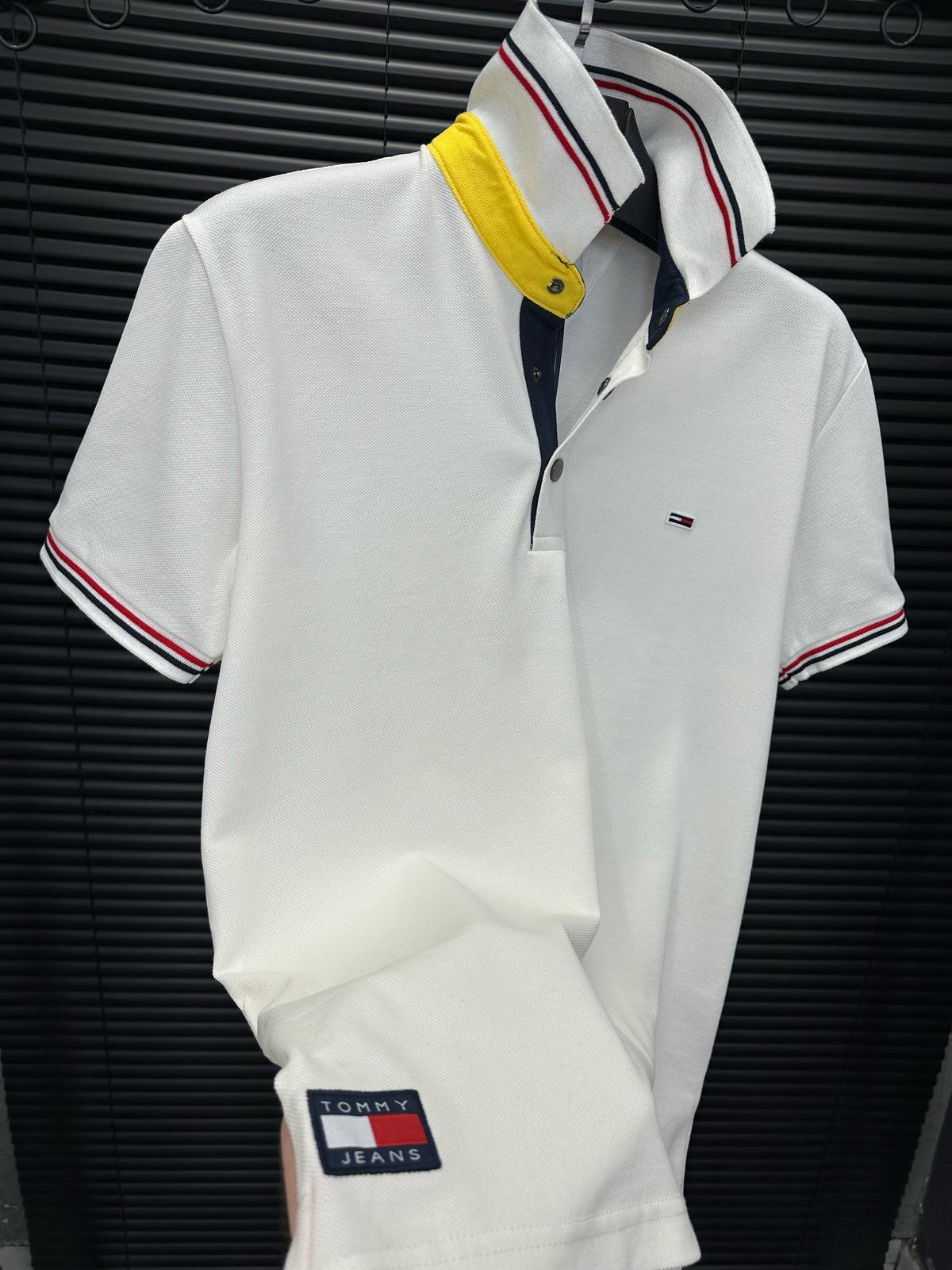 Pamuk KumaşNakış Logolu Yakalı T-Shirt
