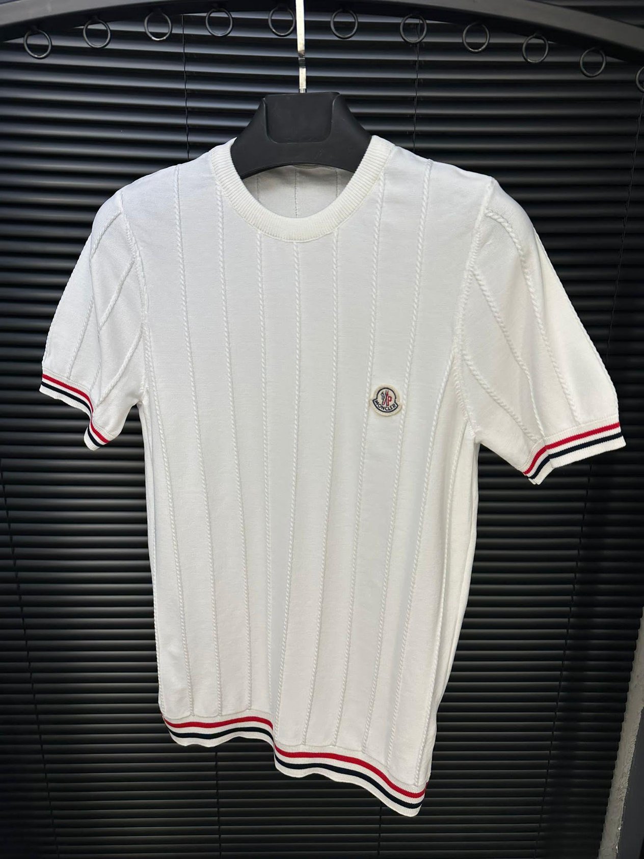 Triko T-ShirtNakış Göğüs Logolu Triko T-Shirt - Beyaz